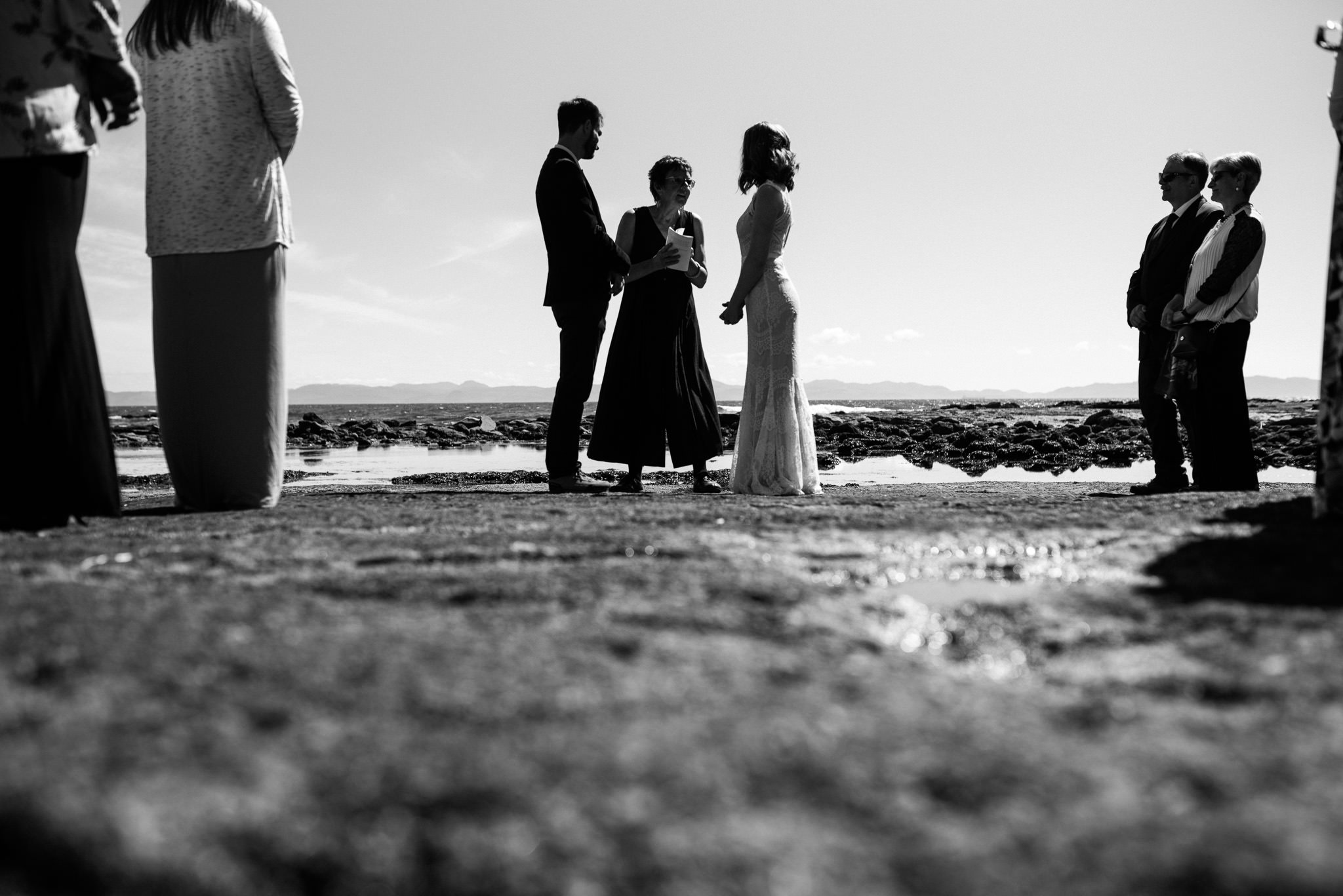 victoria-wedding-photographer-botanical-beach-wedding-port-renfrew-29.jpg