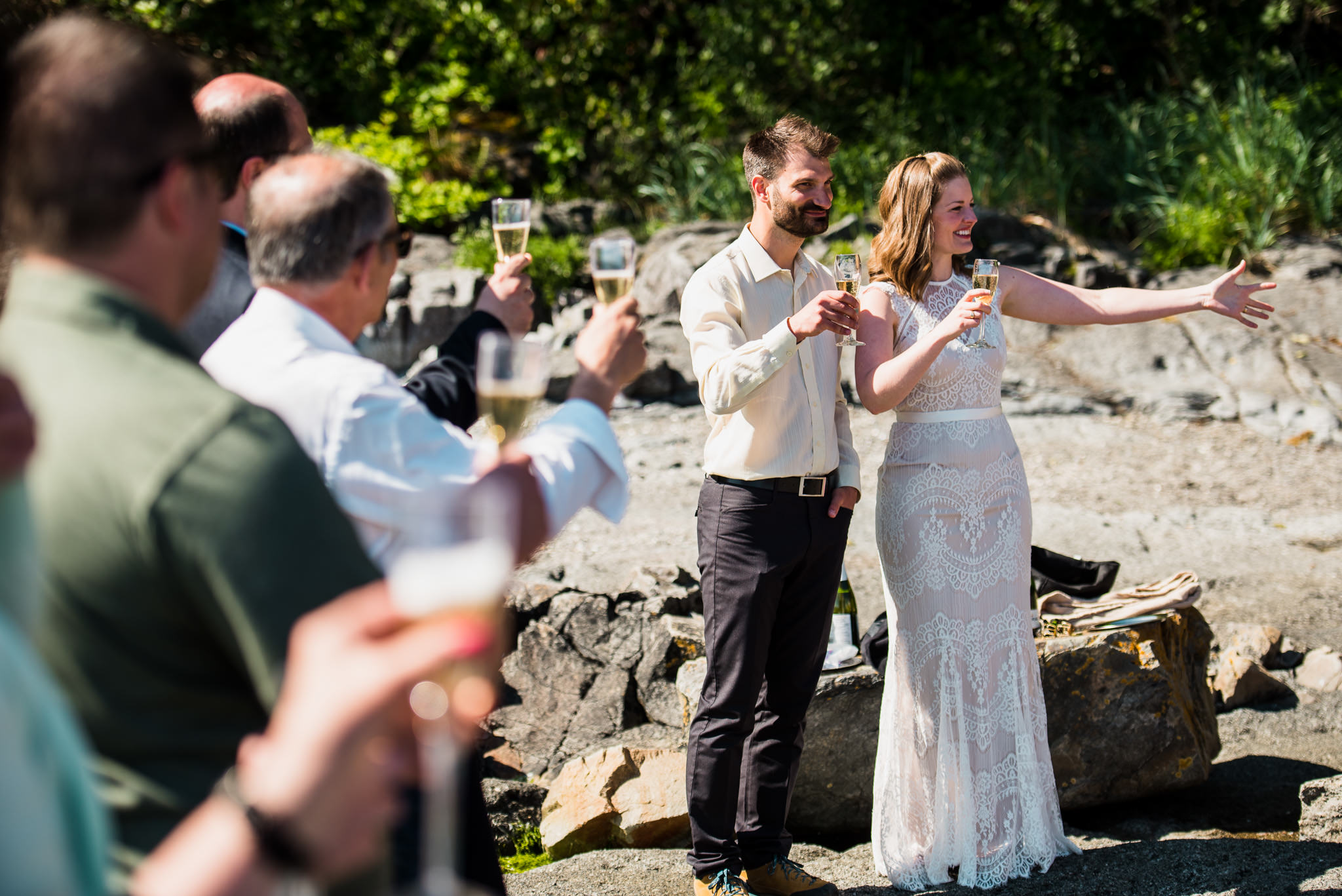 victoria-wedding-photographer-botanical-beach-wedding-port-renfrew-40.jpg