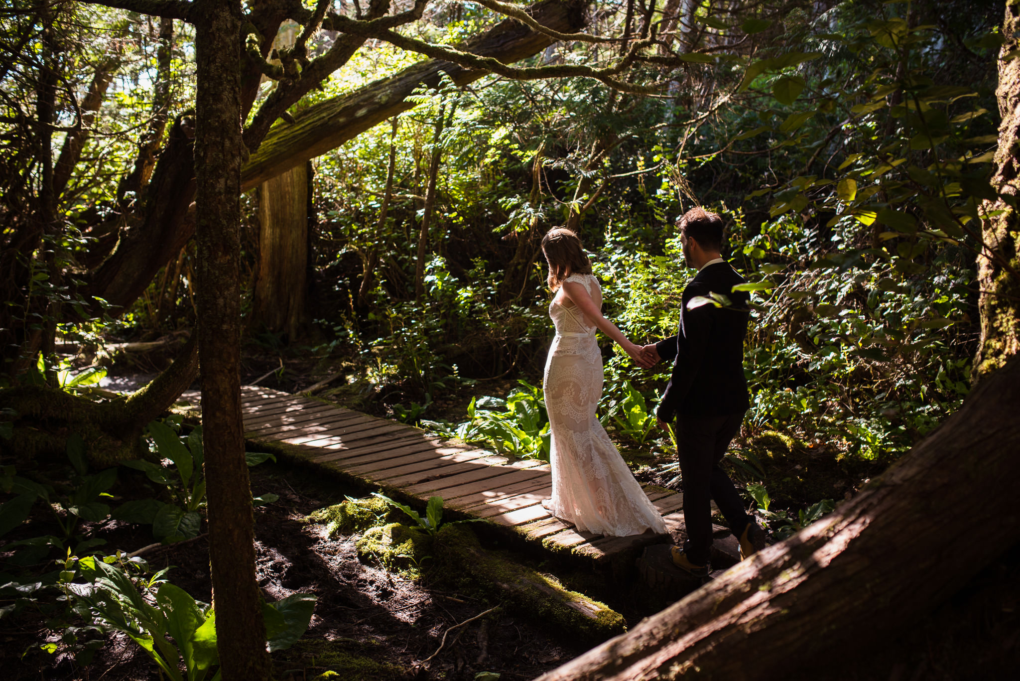 victoria-wedding-photographer-botanical-beach-wedding-port-renfrew-48.jpg