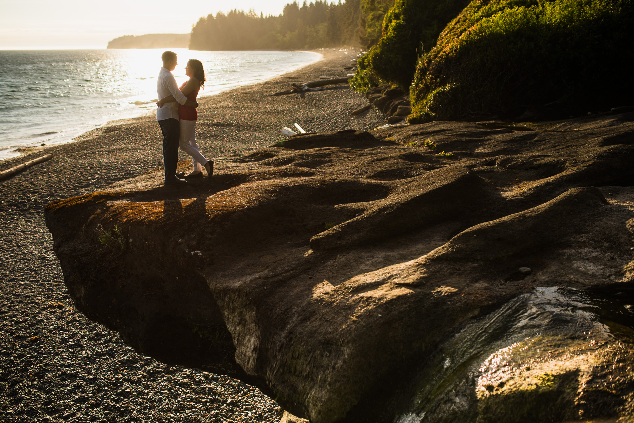 victoria-wedding-photographer-sandcut-beach-engagement-11.jpg