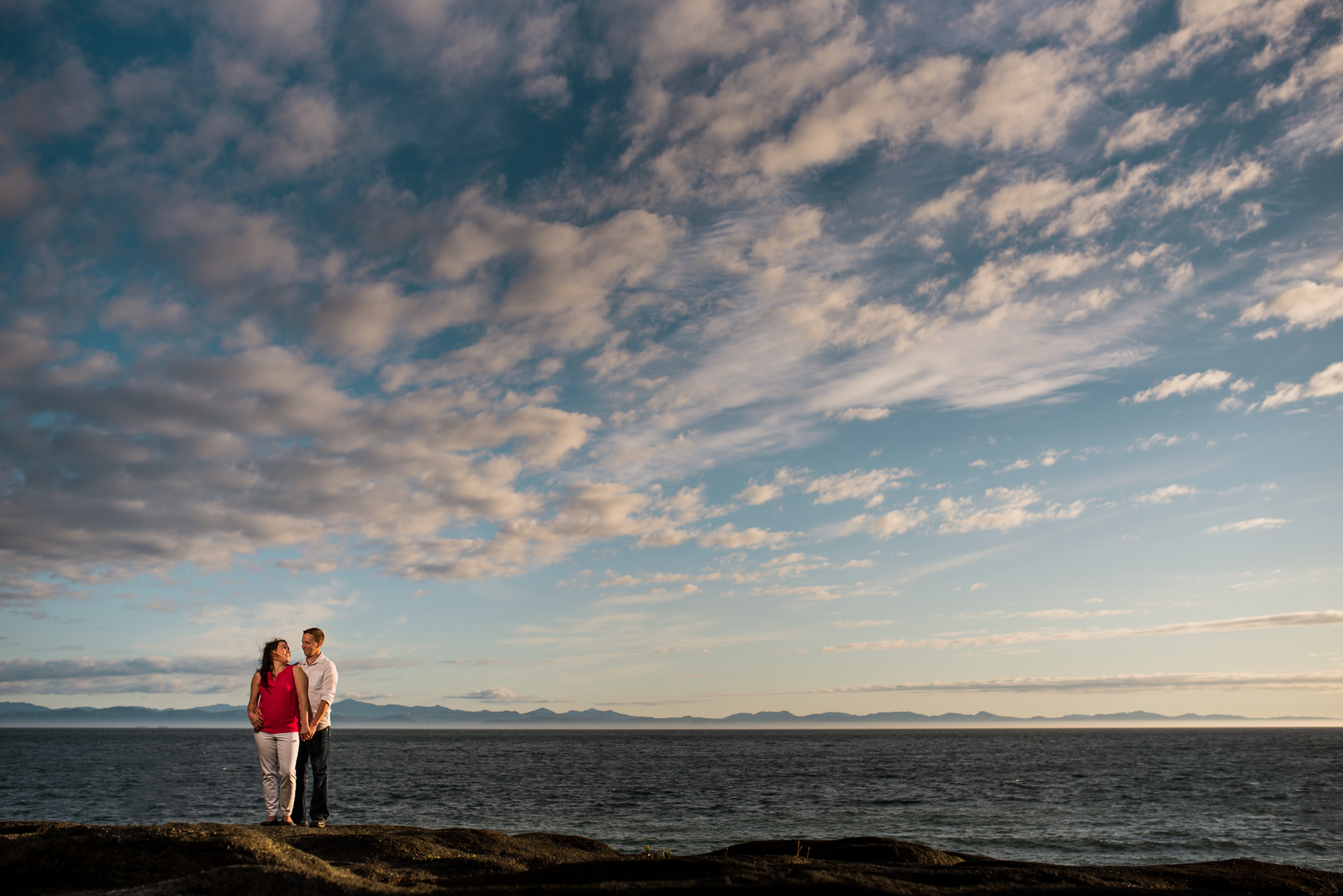 victoria-wedding-photographer-sandcut-beach-engagement-13.jpg