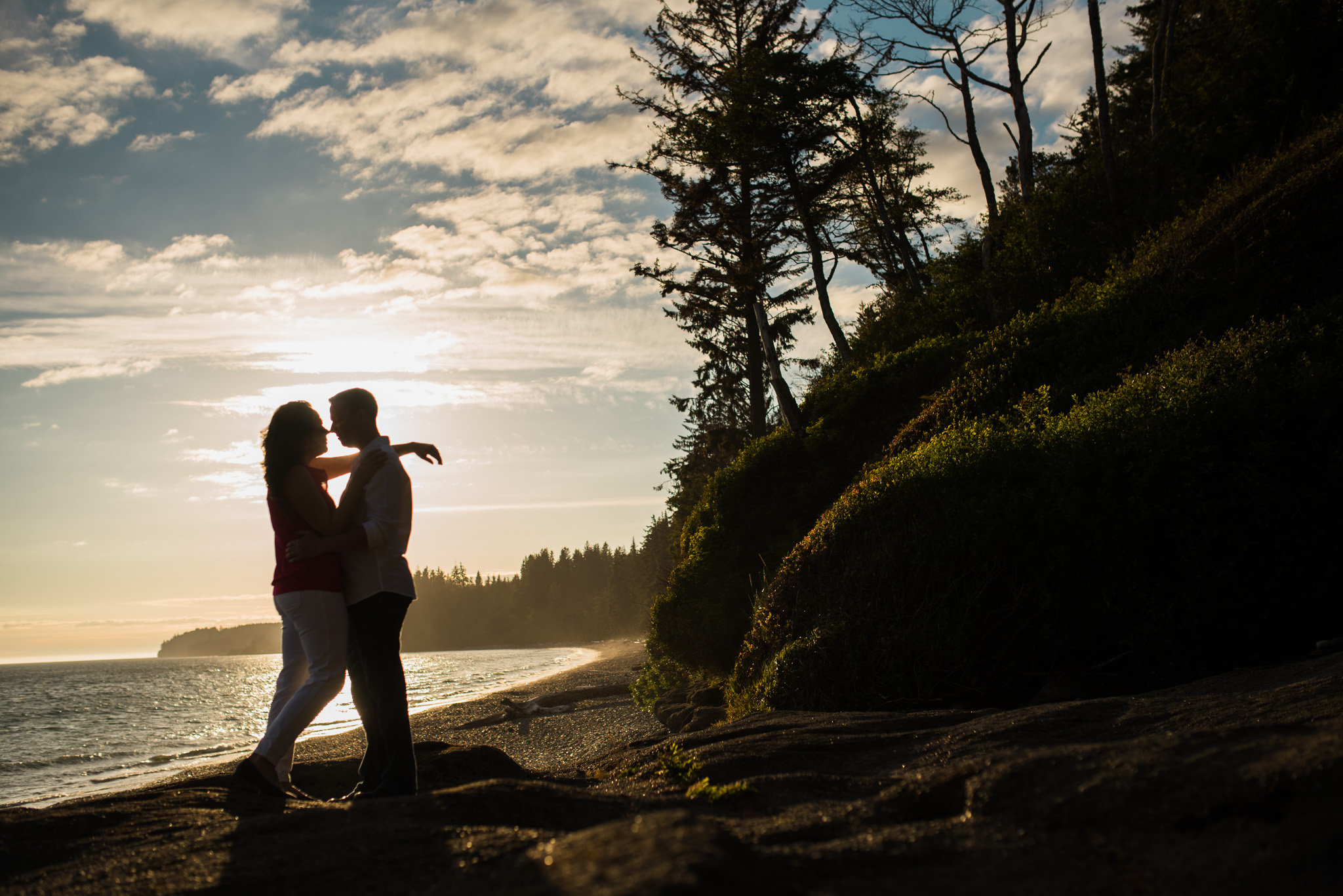 victoria-wedding-photographer-sandcut-beach-engagement-17.jpg