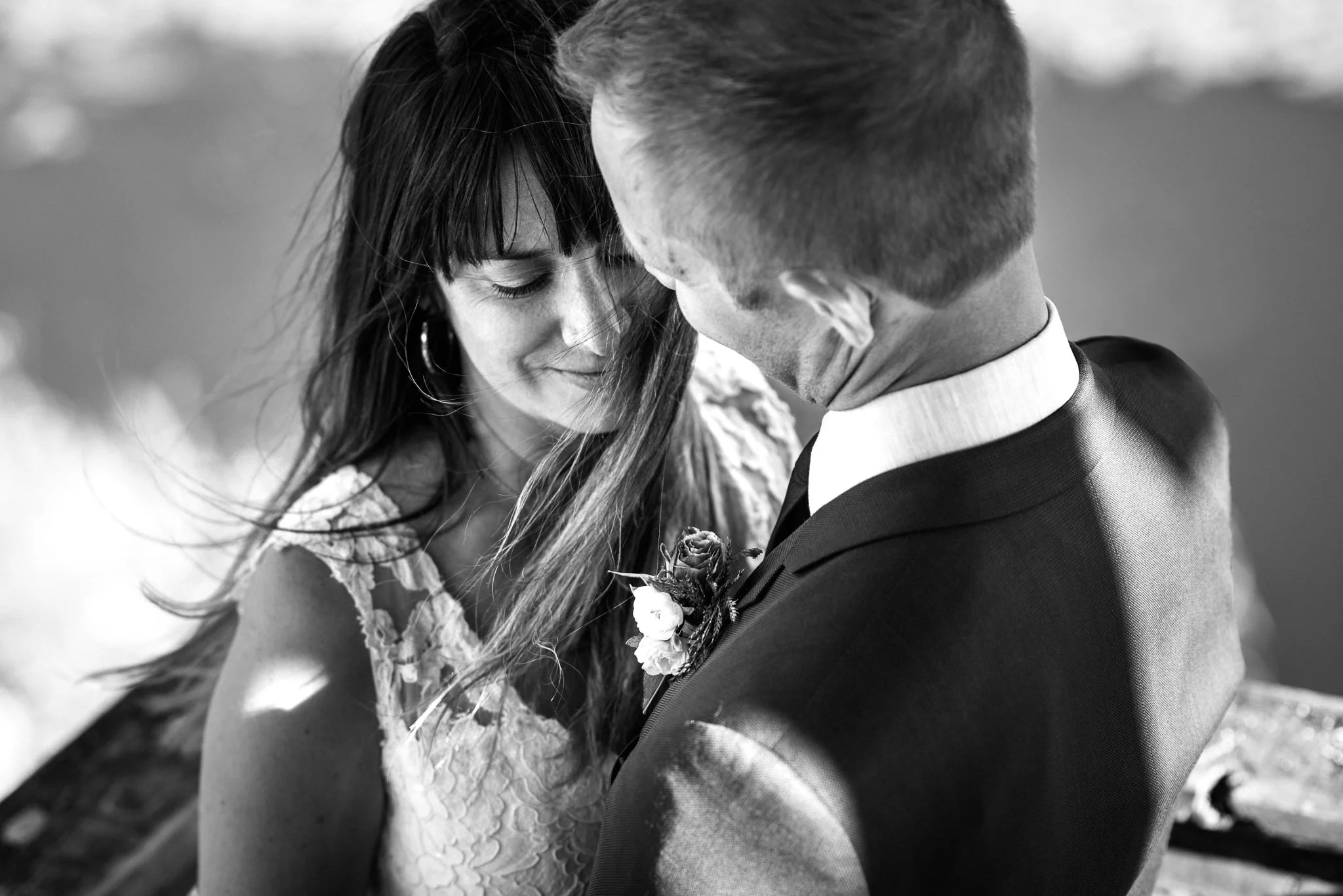Melanie-Matt-Pitt-Lake-Post-Wedding-Shoot-Victoria-Wedding-Photographers-10.jpg