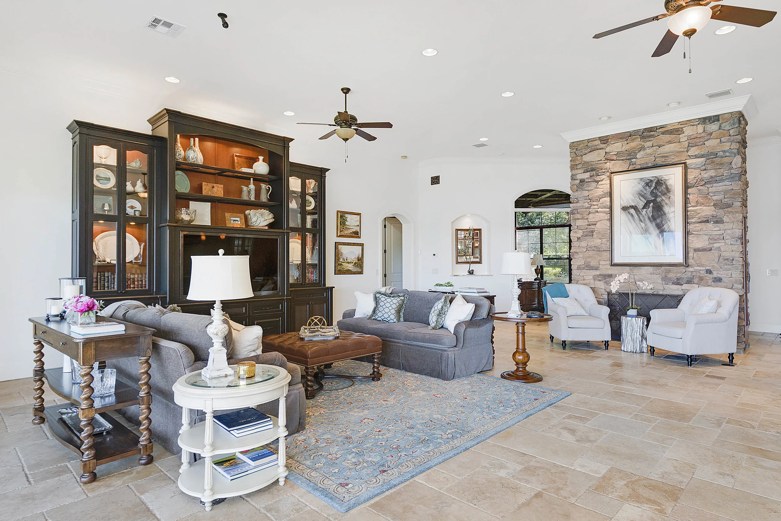 2121LakesideDr_004.jpg
