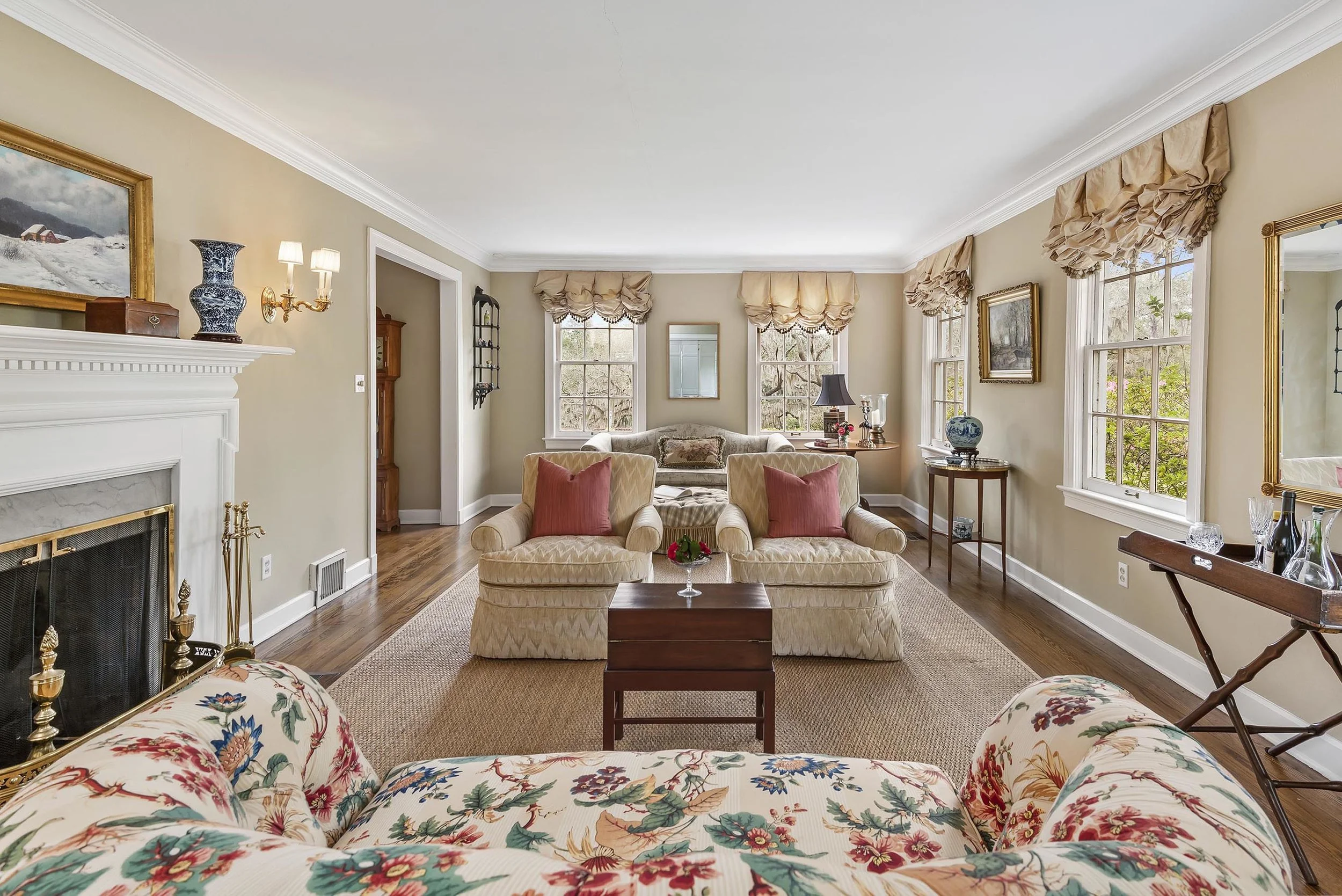 201CheltonCir_007.jpg