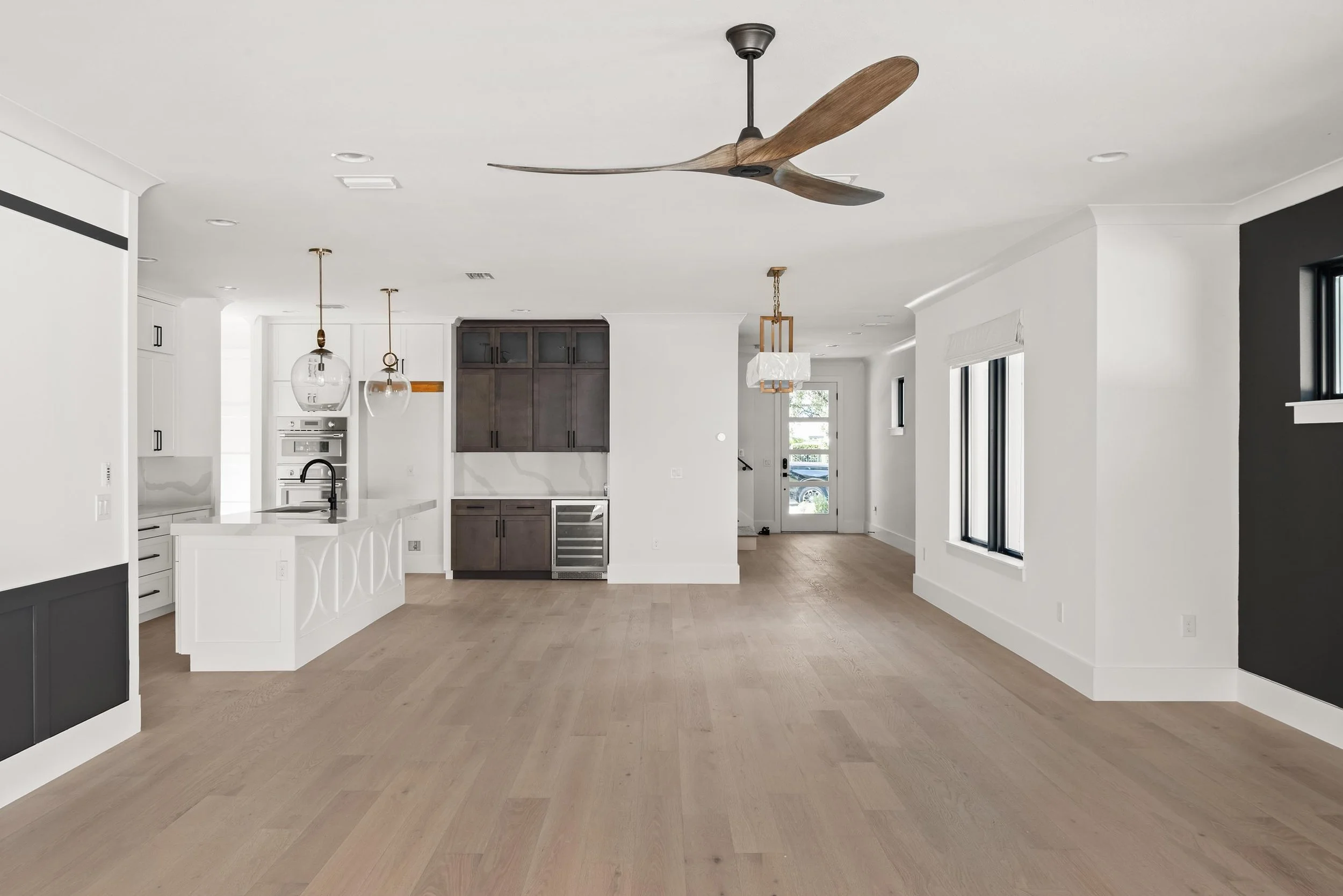 1146 Oaks Blvd (11).jpg