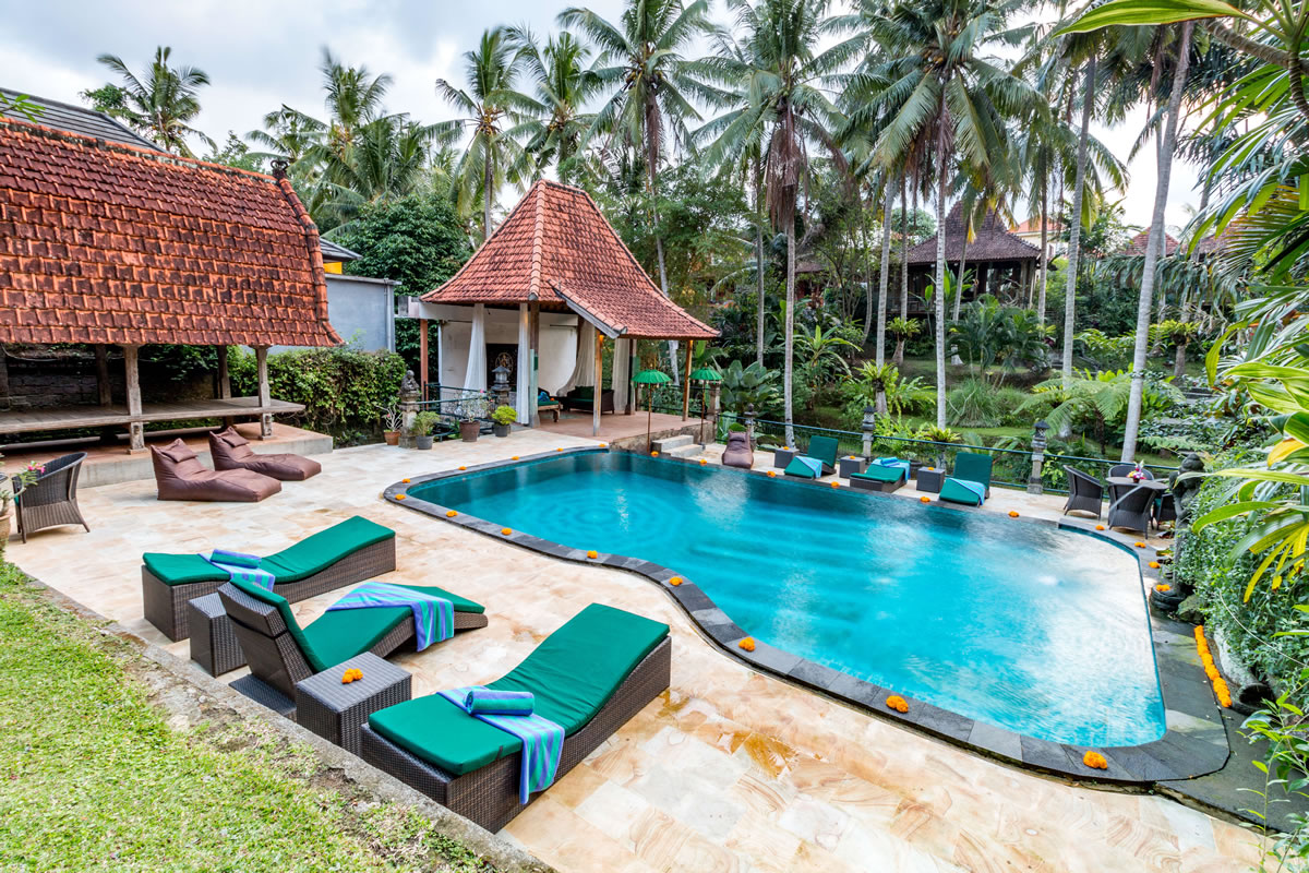 retreat_center_narasoma_pool.jpg