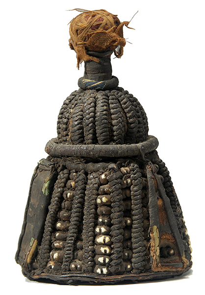 An Ifa Ibori, a symbol of an individual's personhood used to venerate their/his/her Ori (personal diety - destiny and essence) that, unsurprisingly, is for sale at a British auction house. 