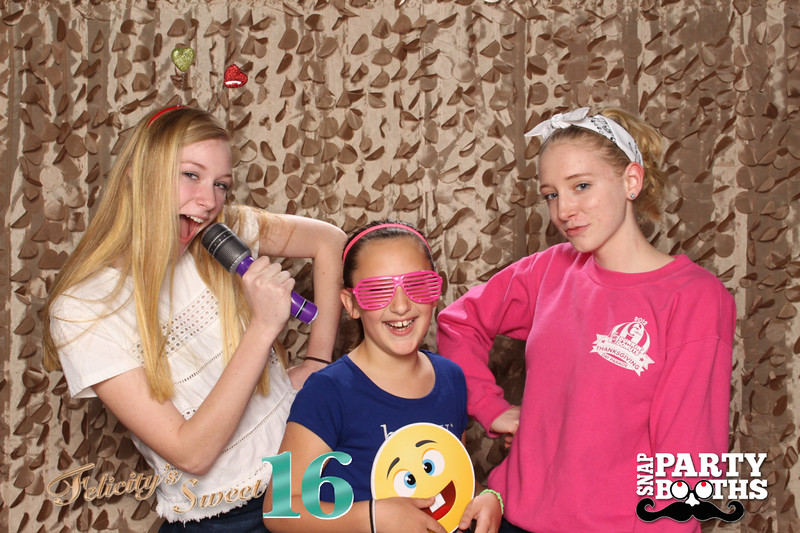 Snap-Party-Booth-23-L.jpg