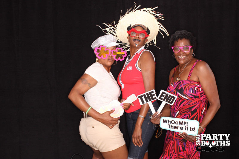 Snap-Party-Booth-347-L.jpg