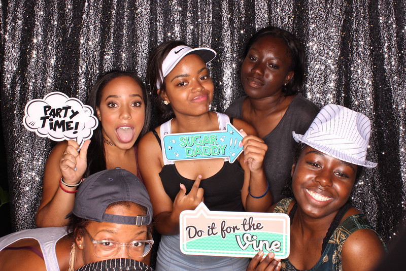 Snap-Party-Booth-153-L.jpg