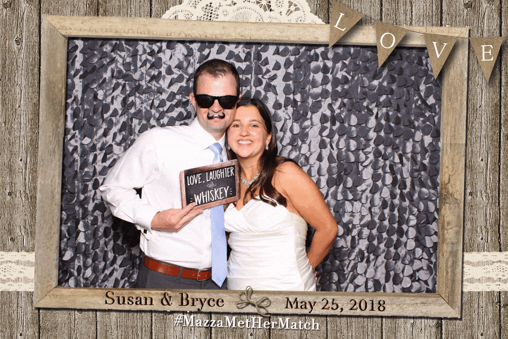 wedding-photo-booth-collegeville-pa.gif