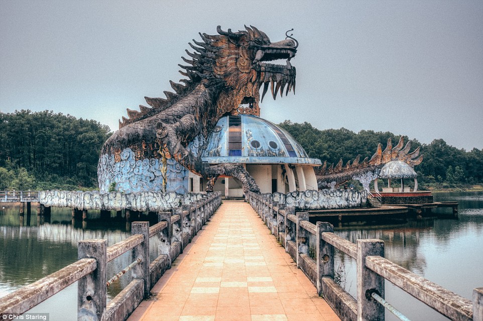 Ho Thuy Tien waterpark 