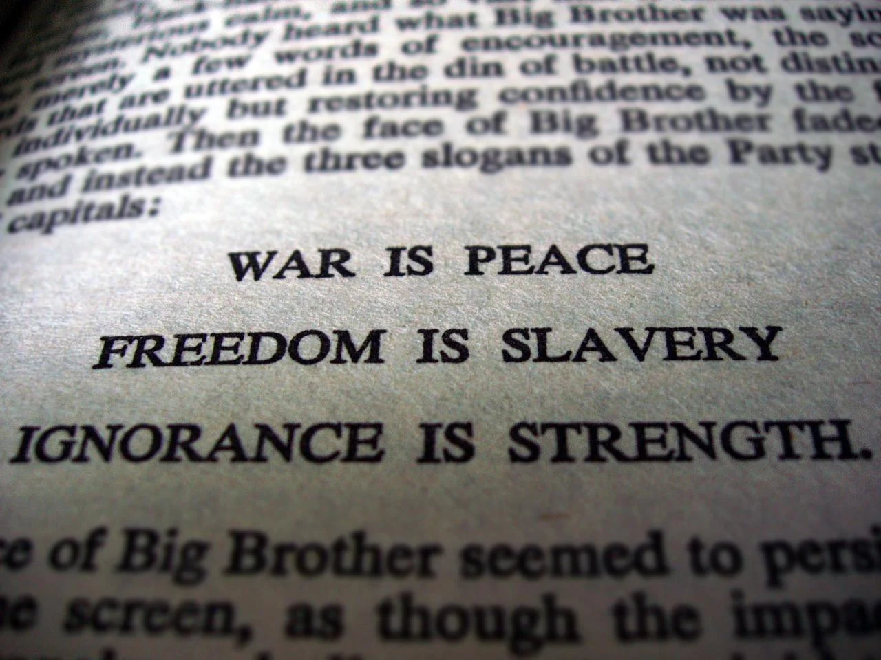 1984 - George Orwell 