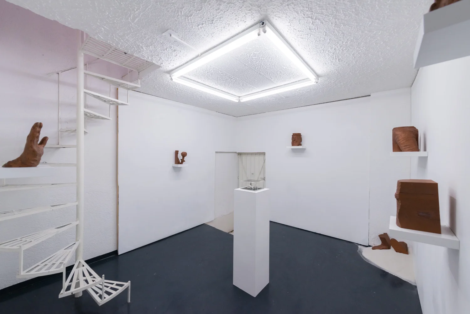  Vista de exposición de ‘Prologue: Digital Cenotaphs’&nbsp; 