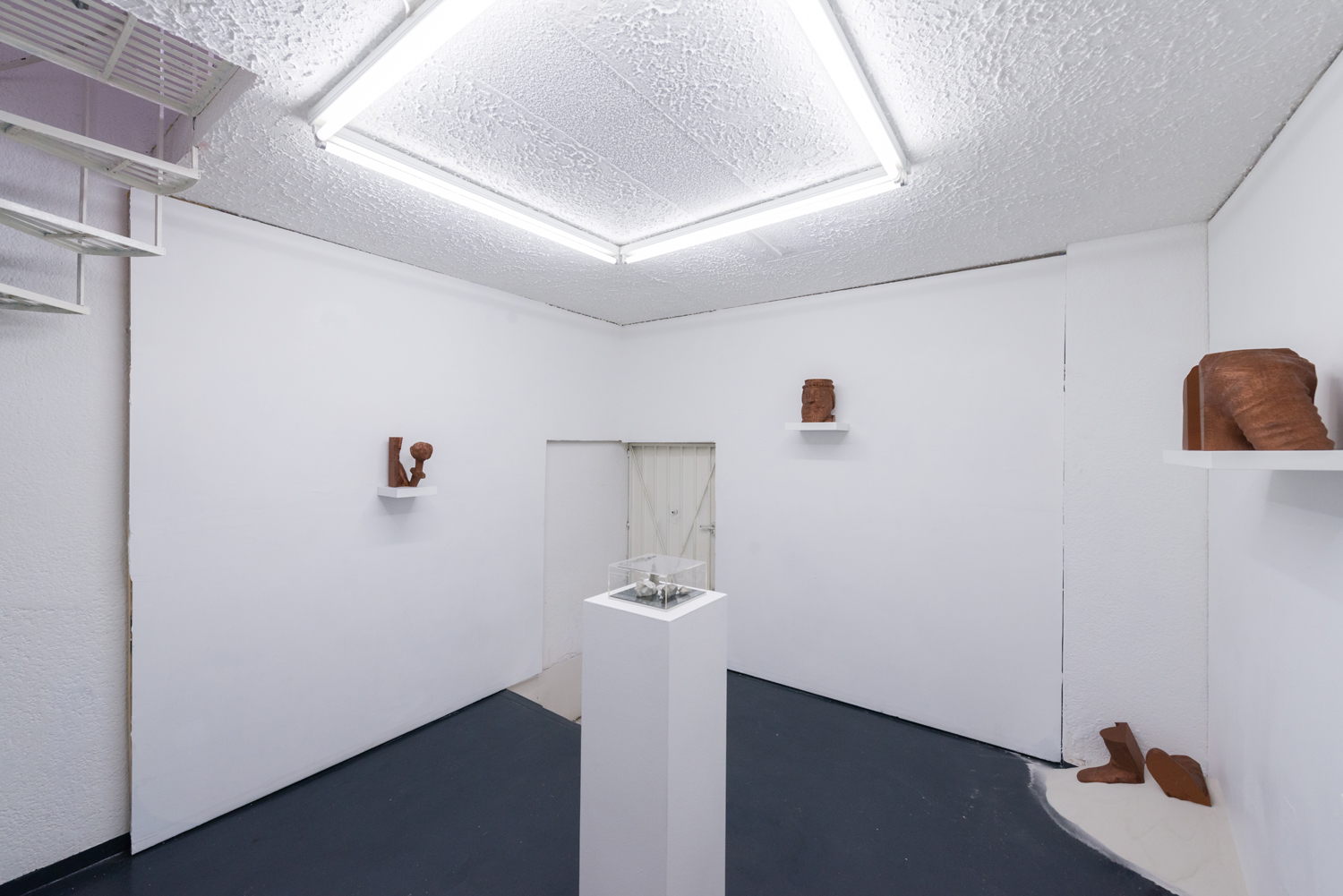  Vista de exposición de 'Prologue: Digital Cenotaphs' 