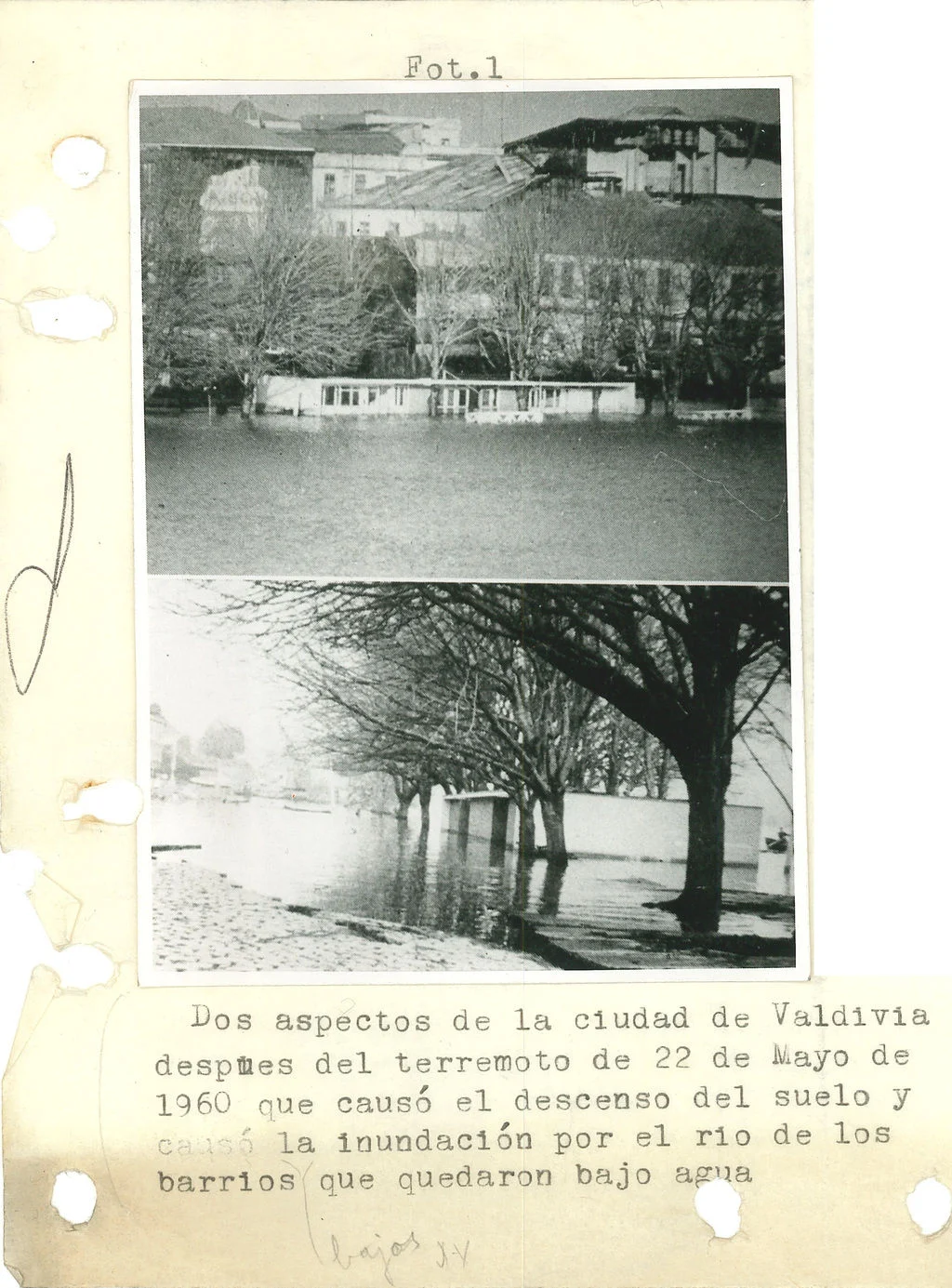 Dos aspectos de la ciudad de Valdivia después del terremoto de 22 de mayo de 1960 .jpg