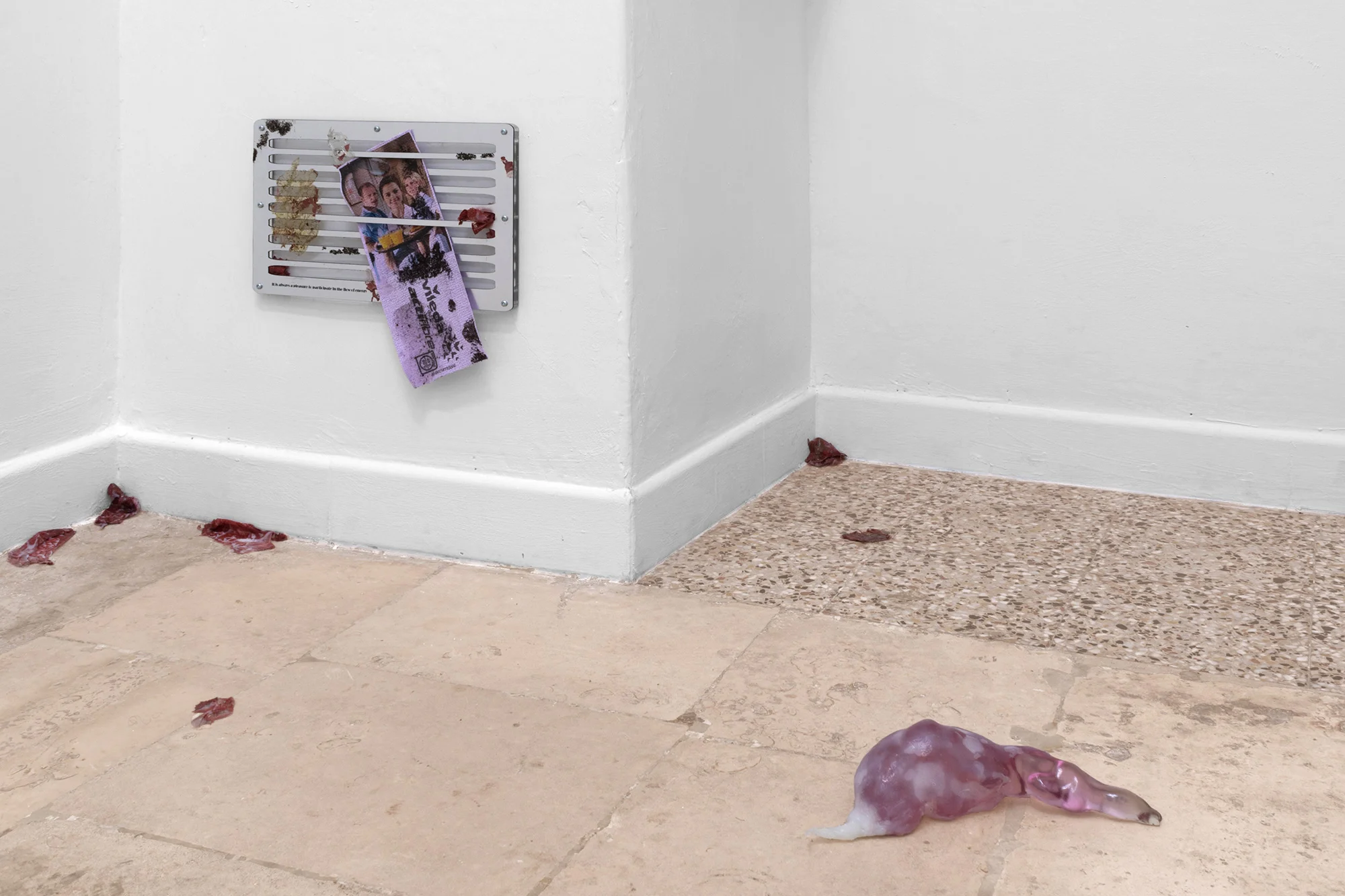 First I Have To Put My Face On installation view, 2018