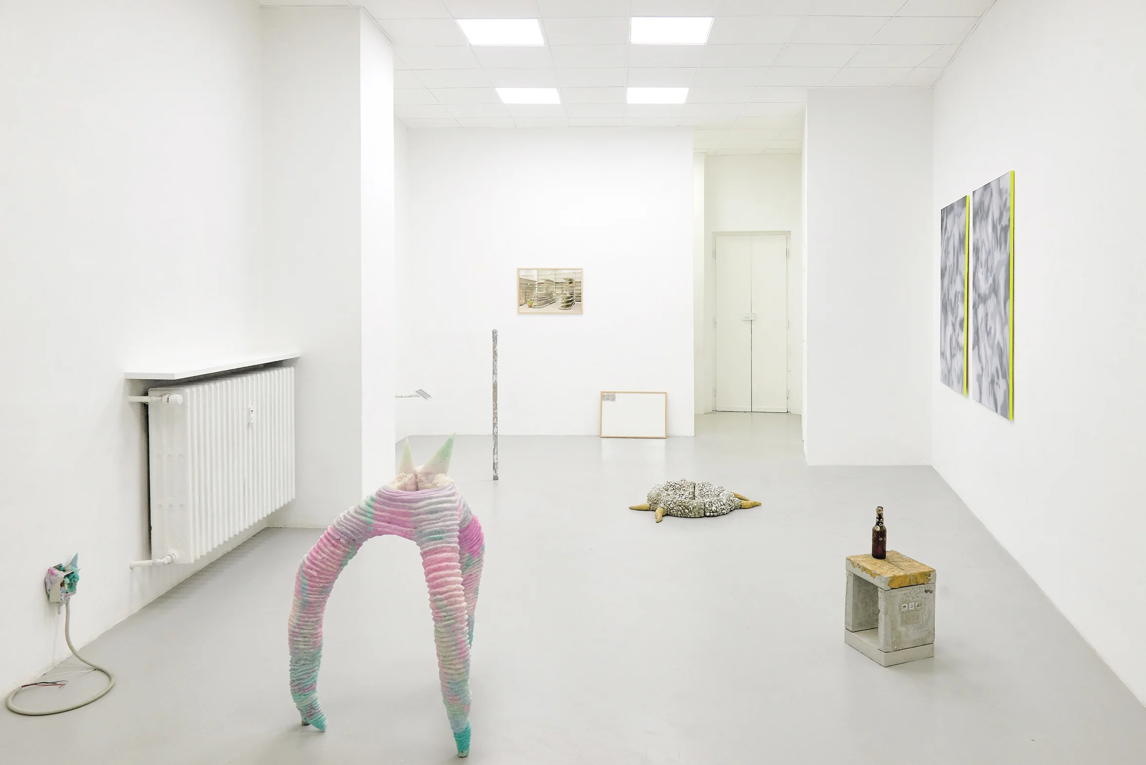 3 Screen Tearing. Exhibition view. Dimora Artica (ph Michele Fanucci).jpg
