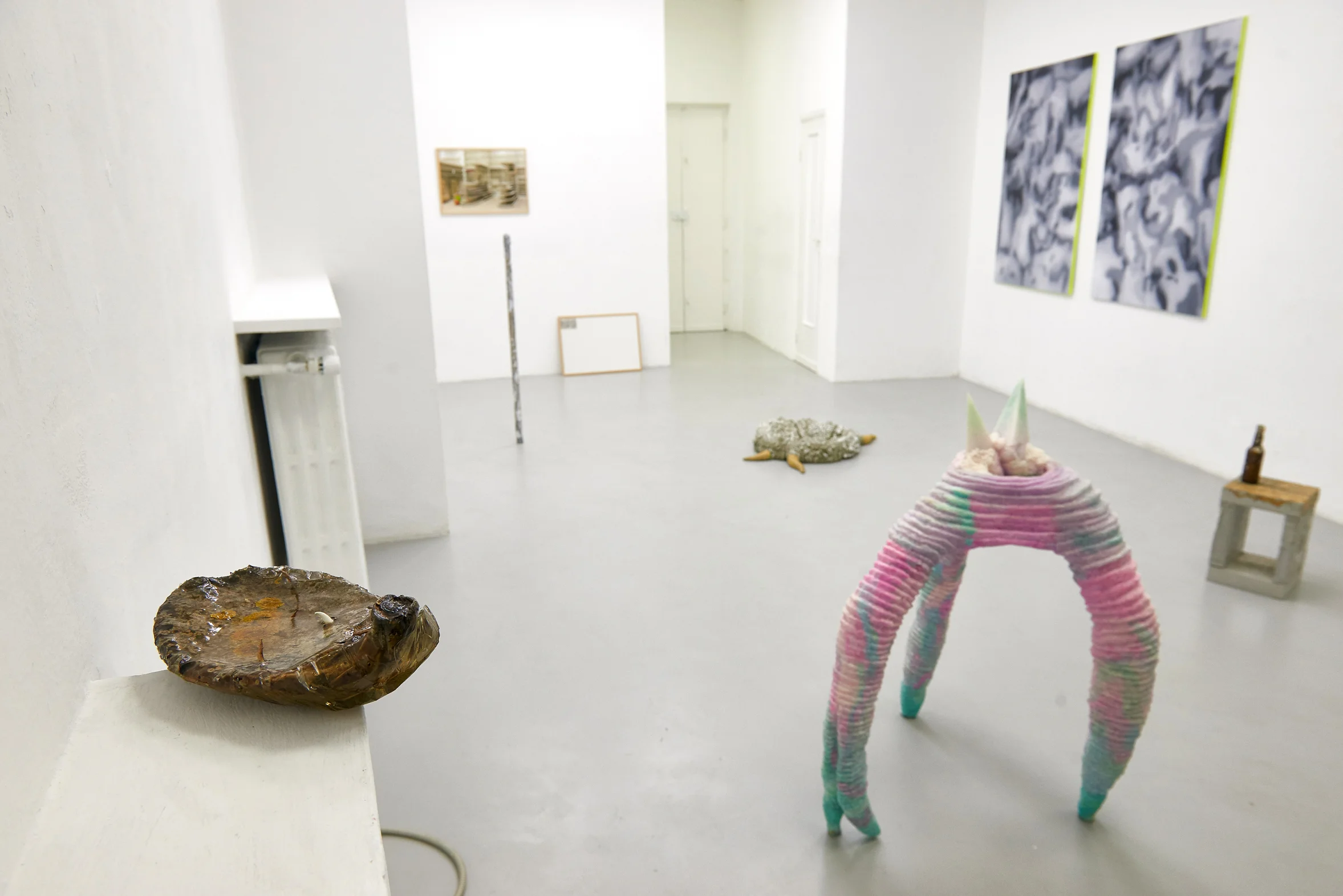 4 Screen Tearing. Exhibition view. Dimora Artica (ph Michele Fanucci).jpg