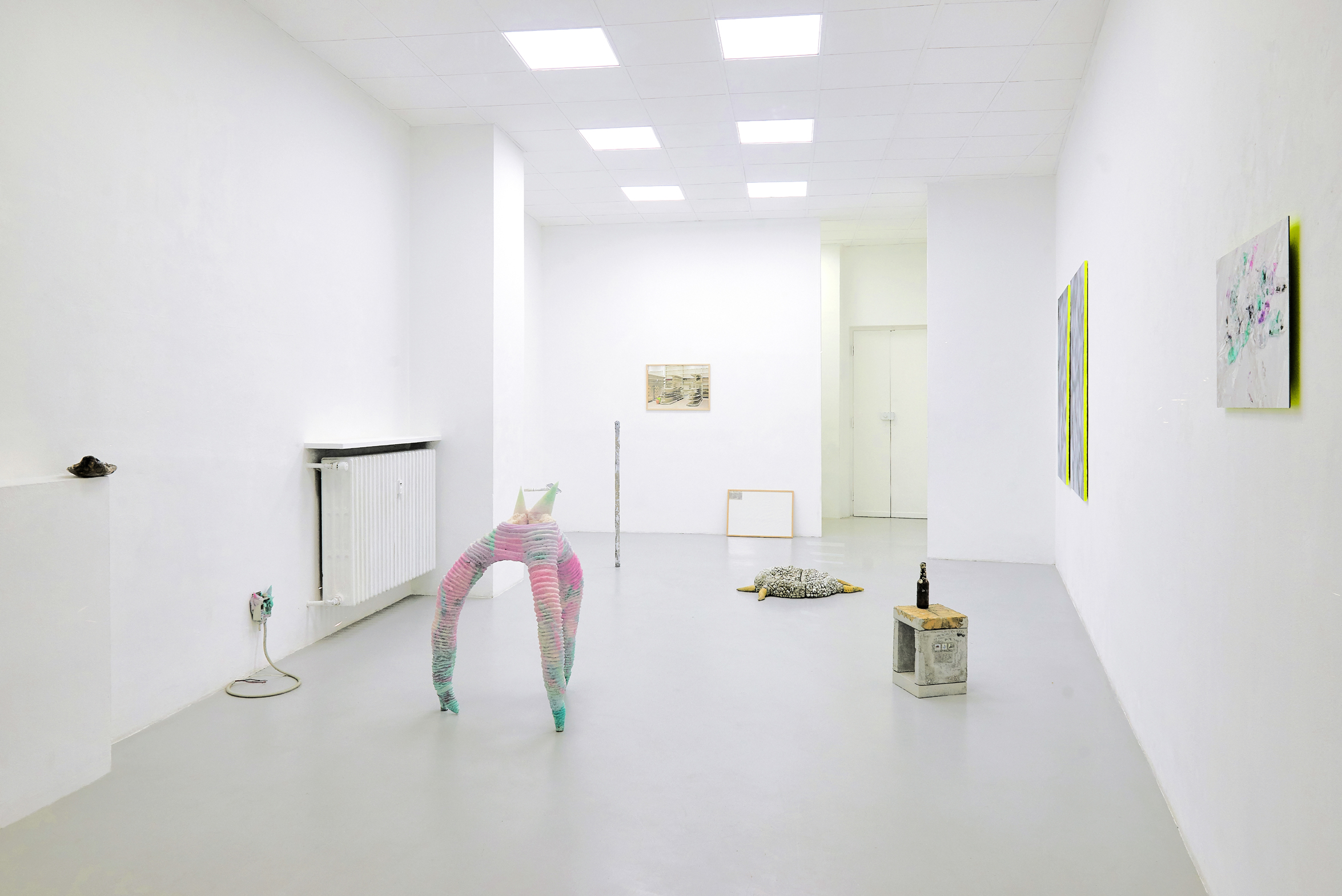 1 Screen Tearing. Exhibition view. Dimora Artica (ph Michele Fanucci).jpg