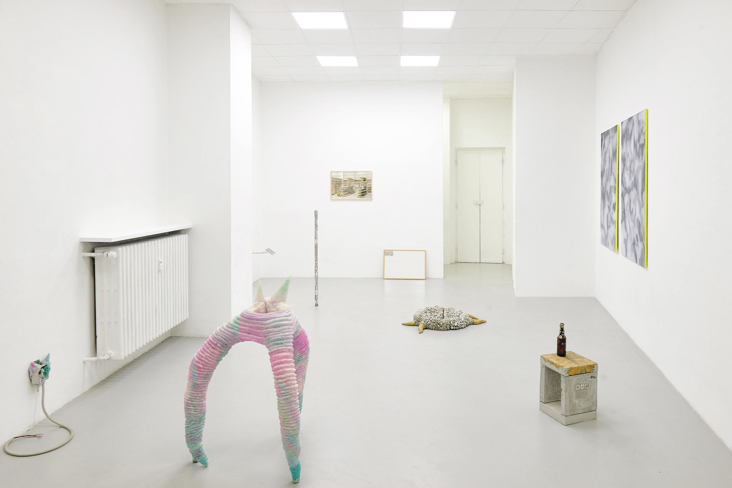 3 Screen Tearing. Exhibition view. Dimora Artica (ph Michele Fanucci).jpg