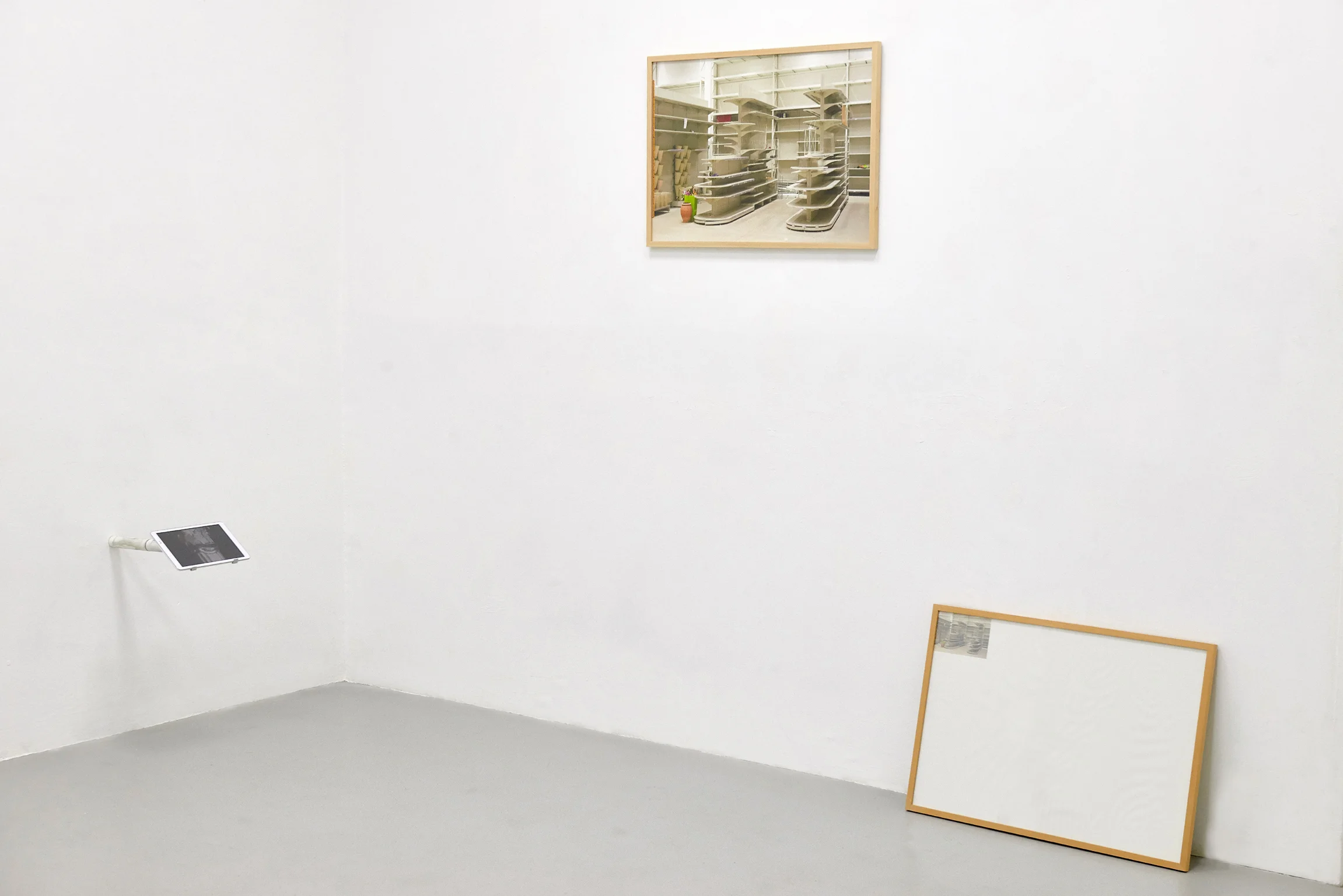 27 Screen Tearing. Exhibition view. Dimora Artica (ph Michele Fanucci).jpg