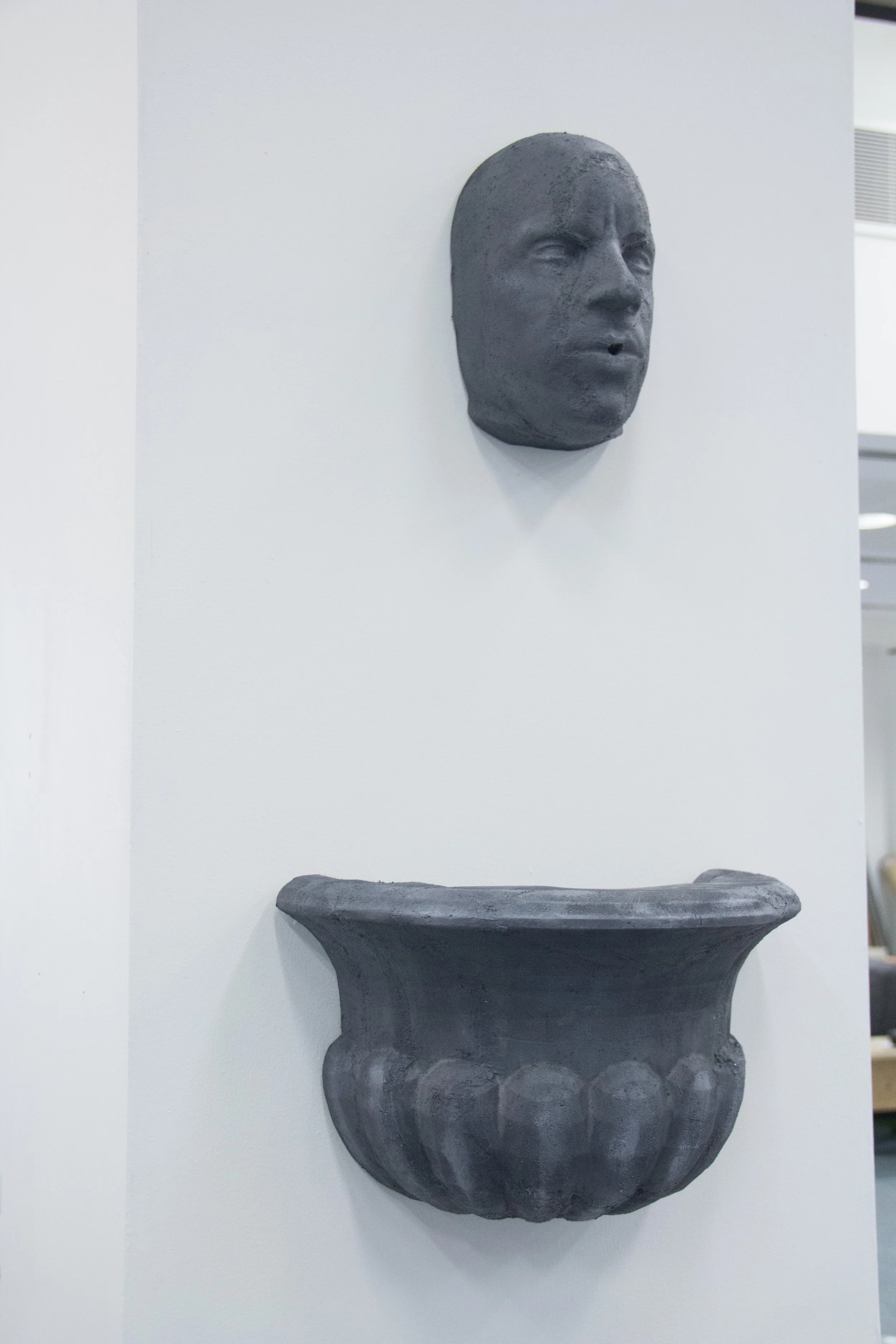 Léa Porré VIN DIZEN SCULPTURE LEFT small.jpg