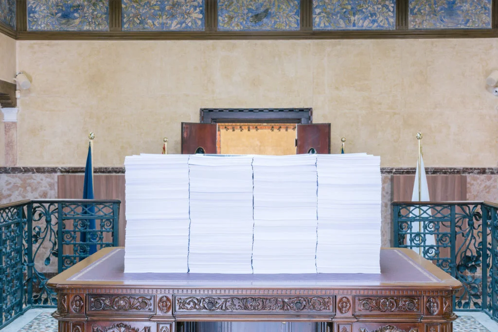 Installation view of Kenneth Goldsmith’s “HILLARY: The Hillary Clinton Emails” at Despar Teatro Italia. Photo: © Giorgio De Vecchi, Gerda Studio.