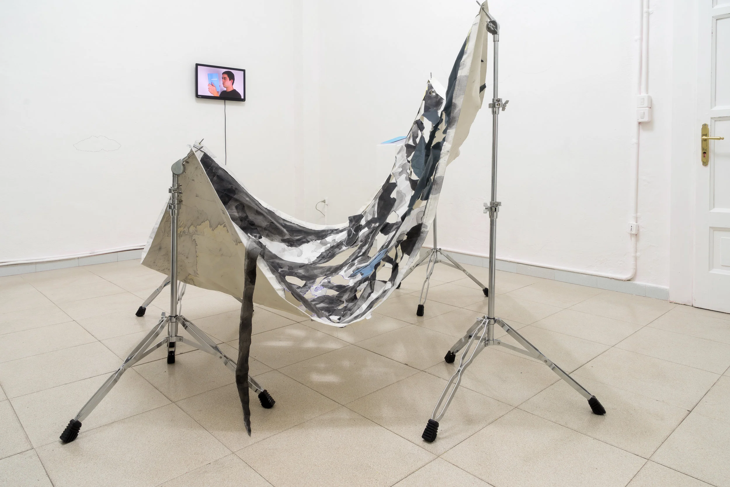 the-theory-of-clouds-spaziobuonasera-41-(Nuno Ferreira, _To let the world be, 2019_).jpg