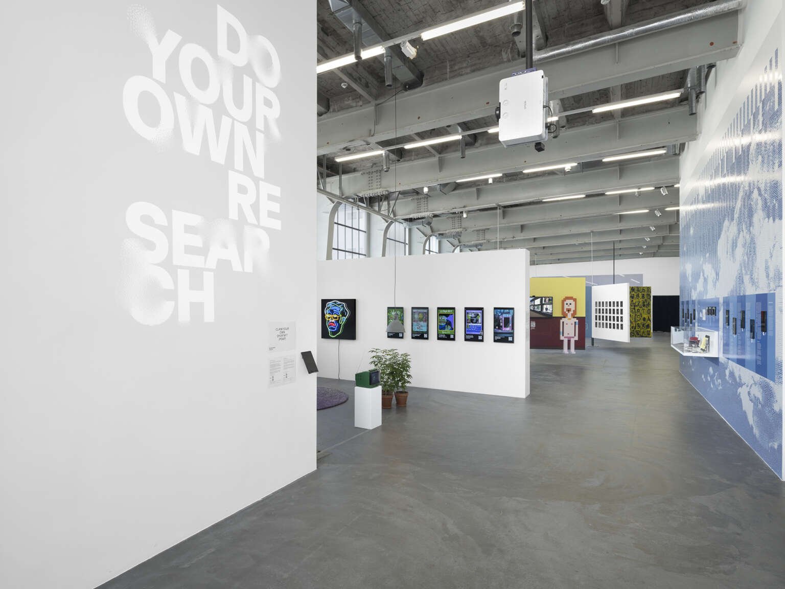 Vista de instalación de DYOR at Kunsthalle Zürich 