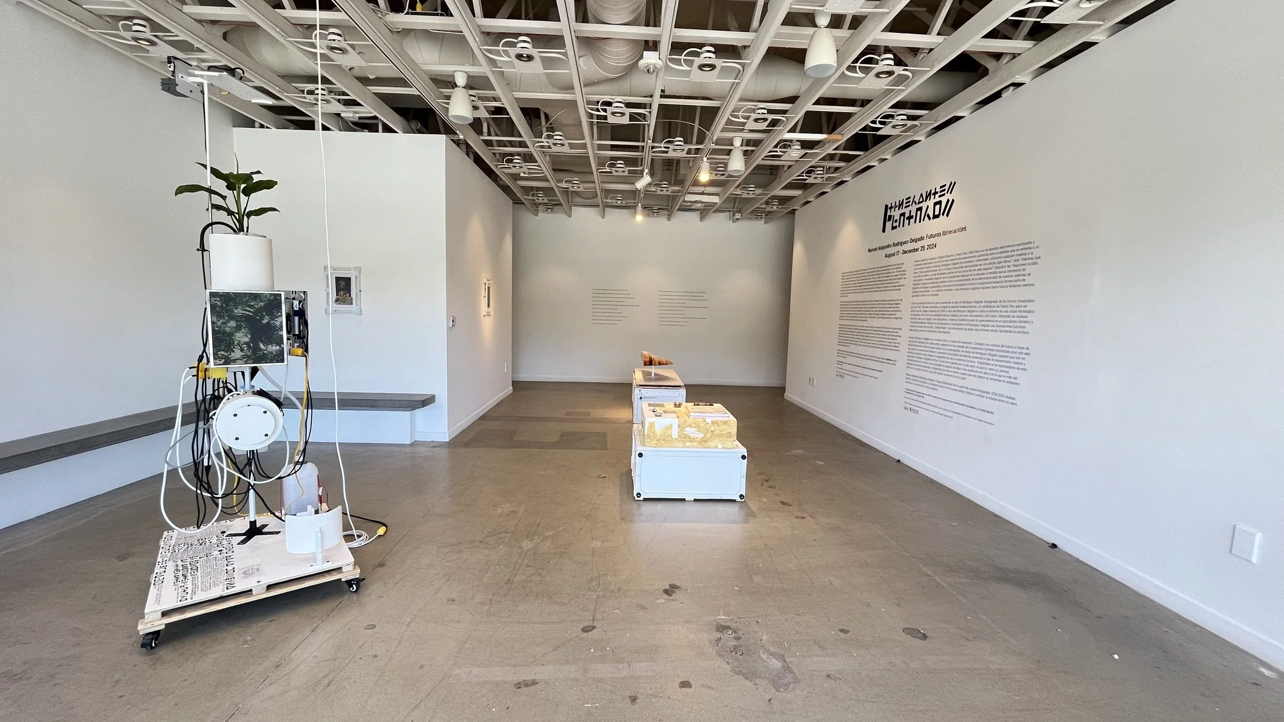 Vista de exposición, Futuros Itinerantes, 2024