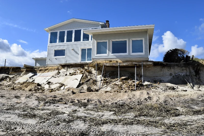 beach-erosion-1824092_1920.jpg