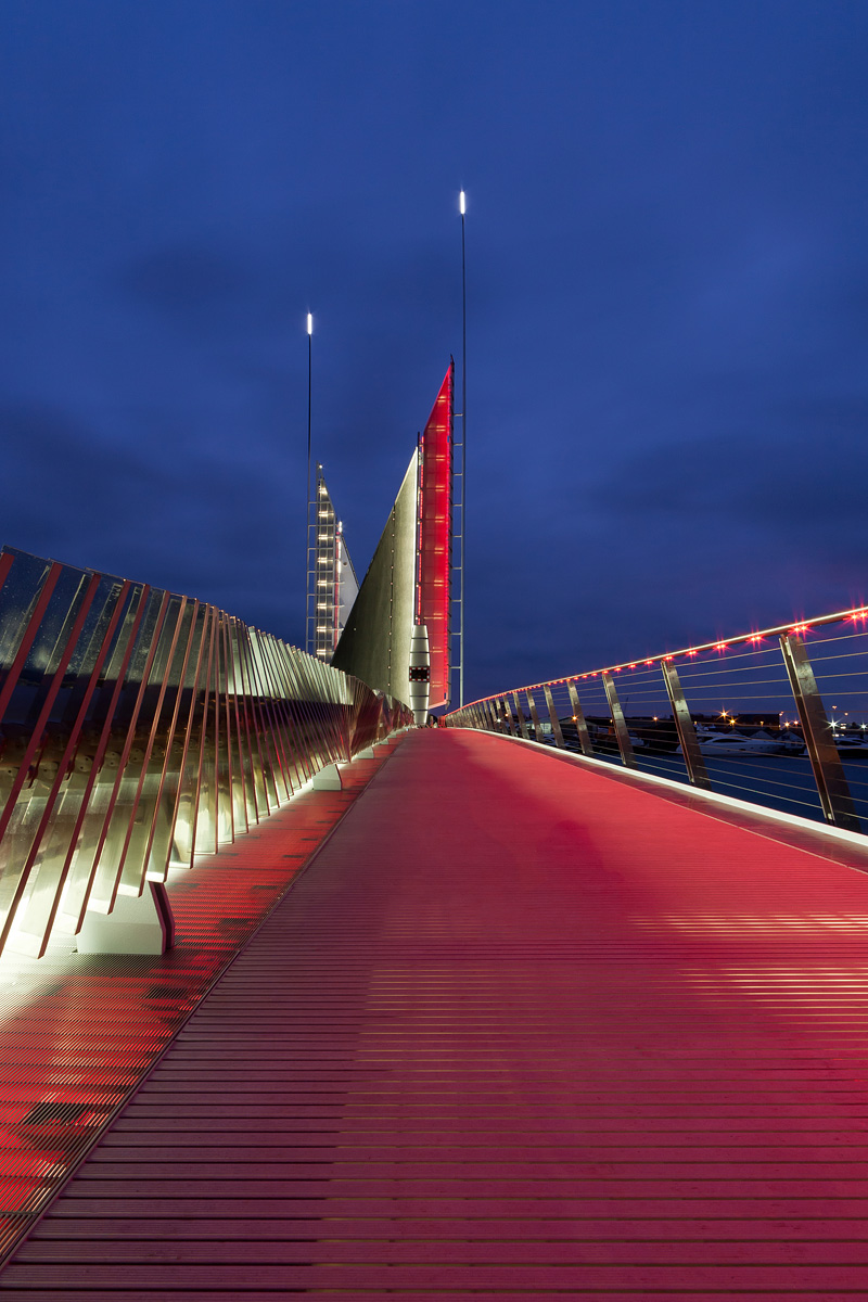 Twin Sails Bridge-9328_900.jpg