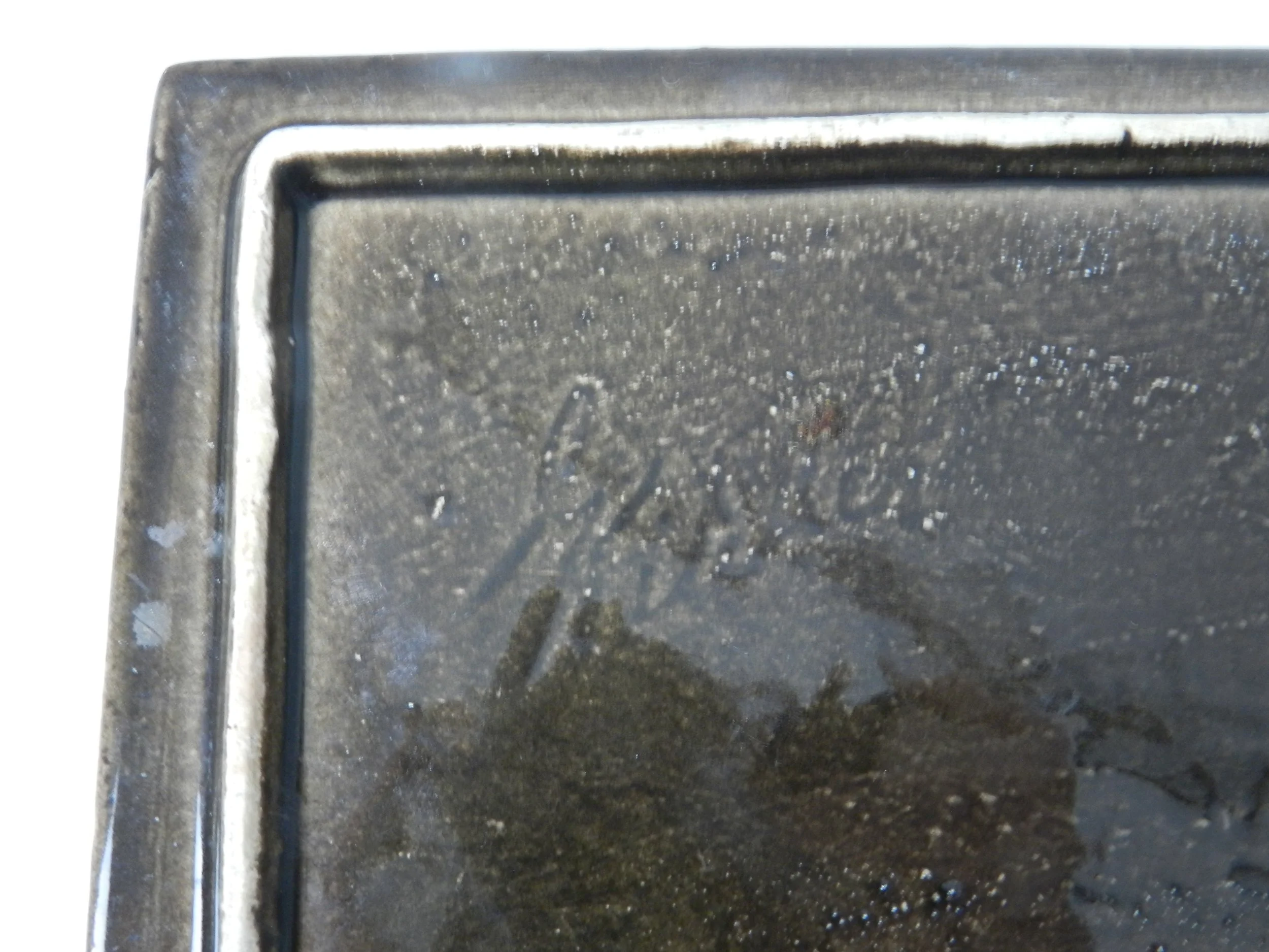 Ceramic box designed by George Kitchel for Vohann California Pottery.  USA, 1960s.