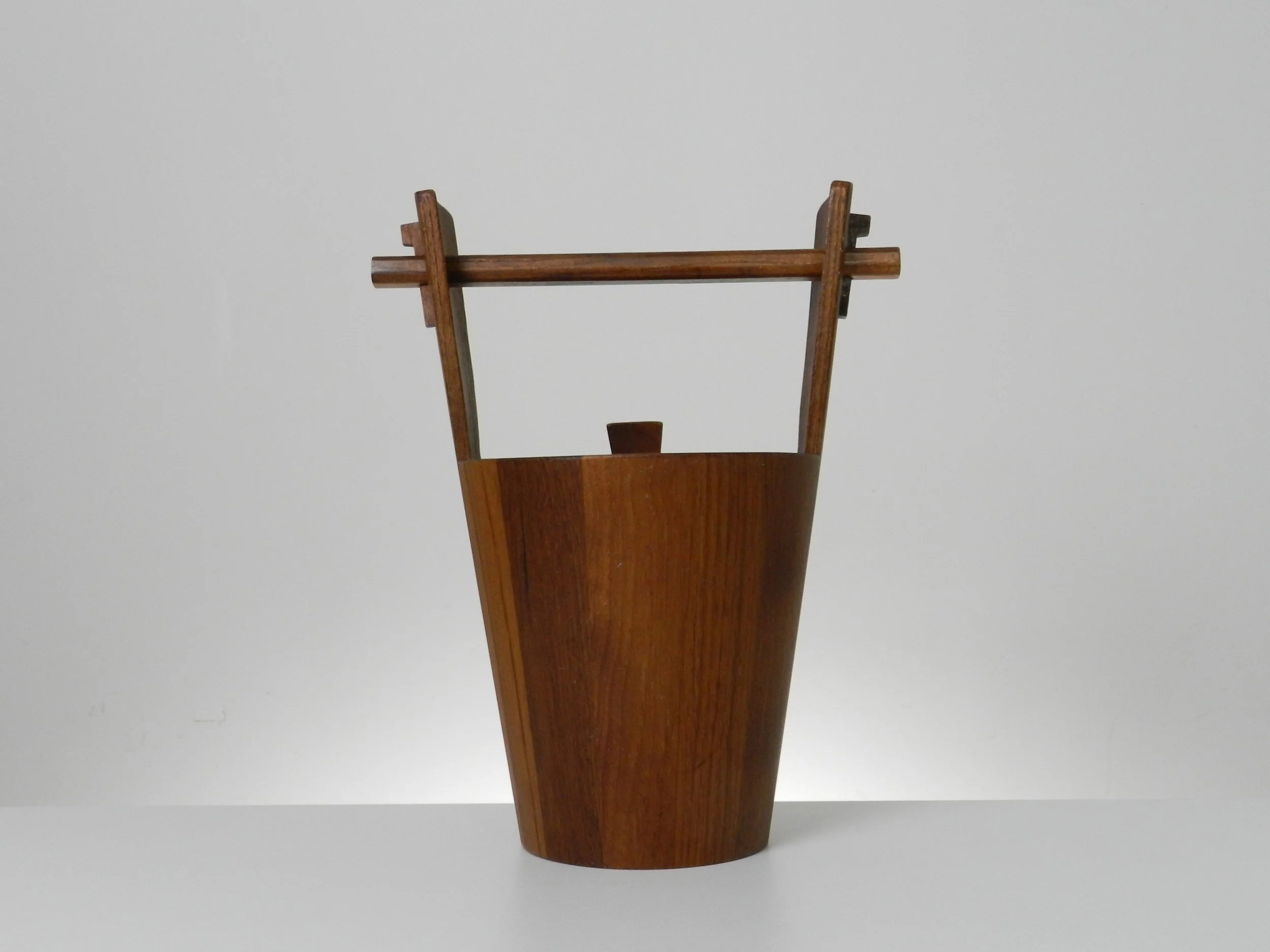 Sculptural mid century modern teak ice bucket by Anri Form.  Italy, 1960s.
