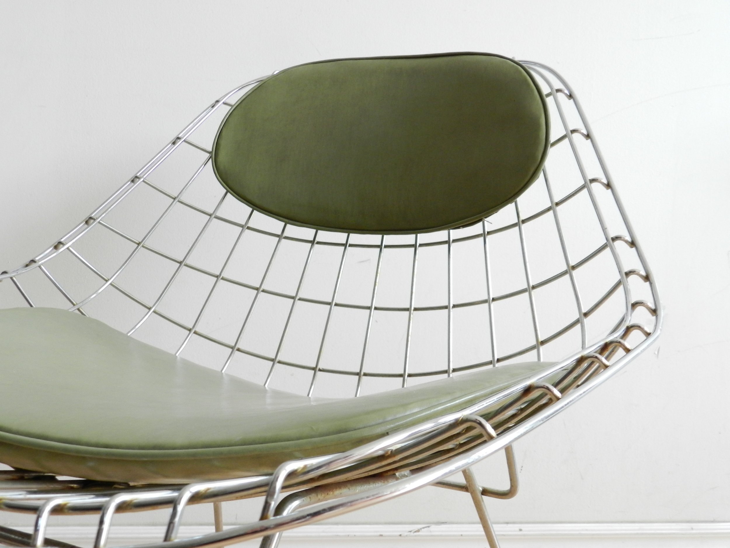 Pair of sculptural side chairs in chromed steel wire designed by Cees Braakman for Pastoe.  Netherlands, 1960s.