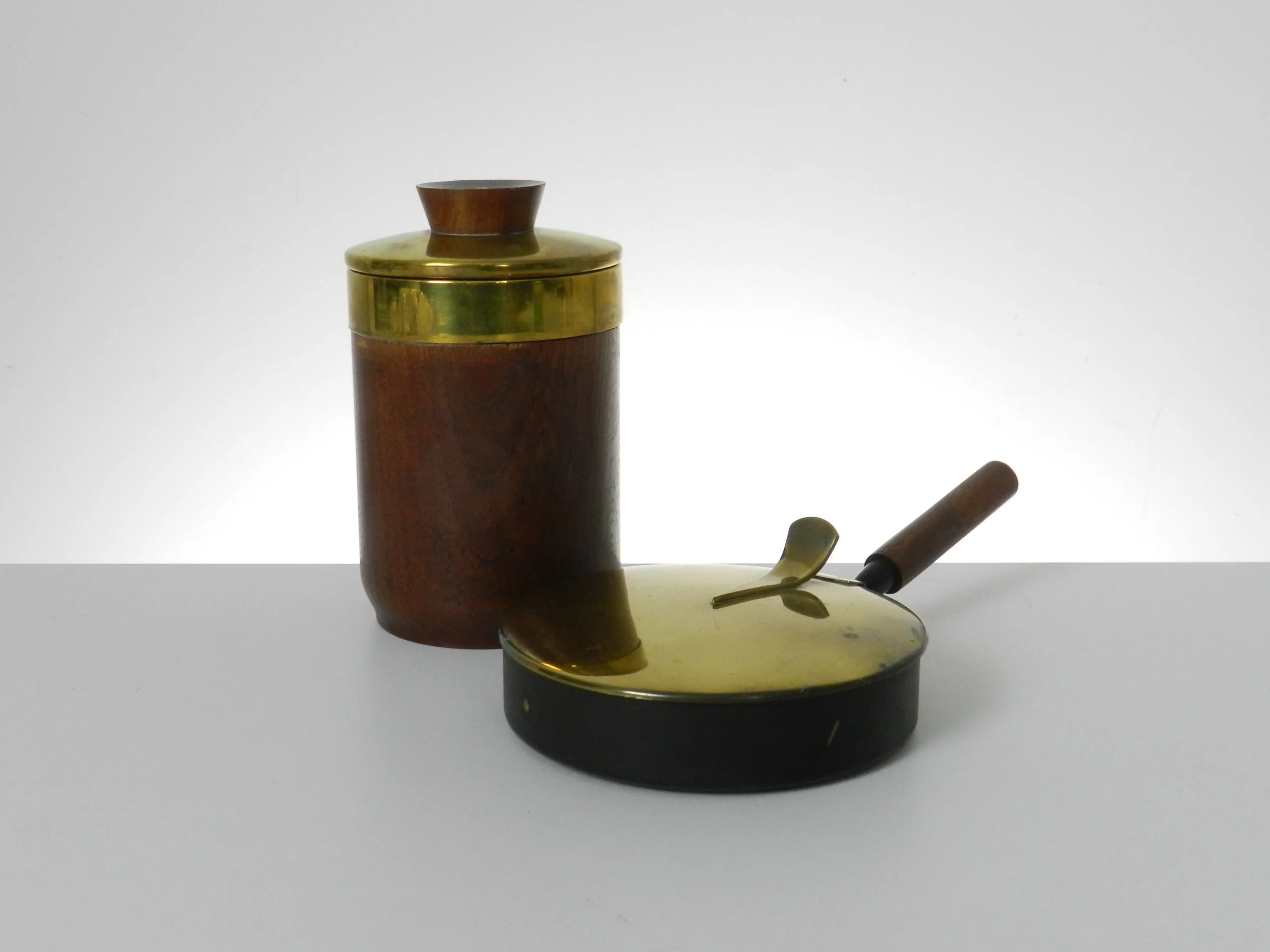 Vintage humidor and silent butler in teak and brass.  Italy, 1960s.