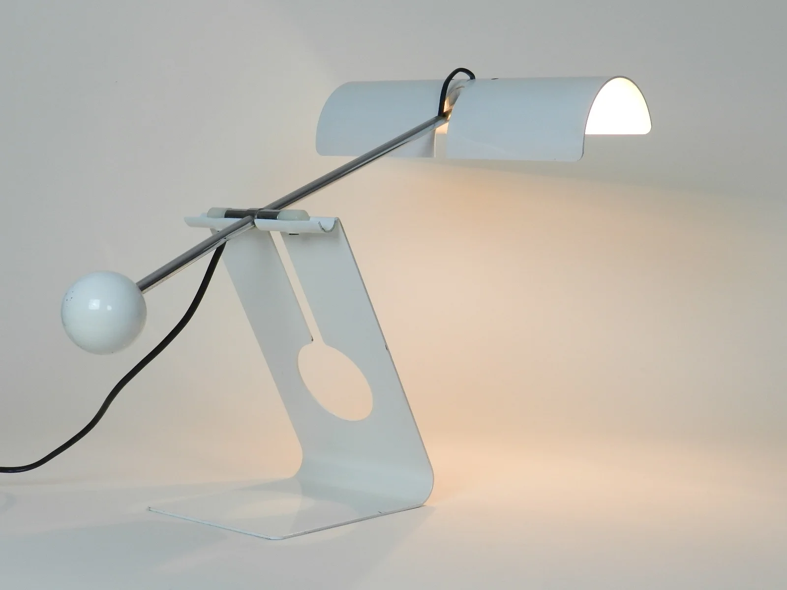 “Picchio” lamp designed by Mauro Martini for Fratelli Martini.  Italy, 1970s.