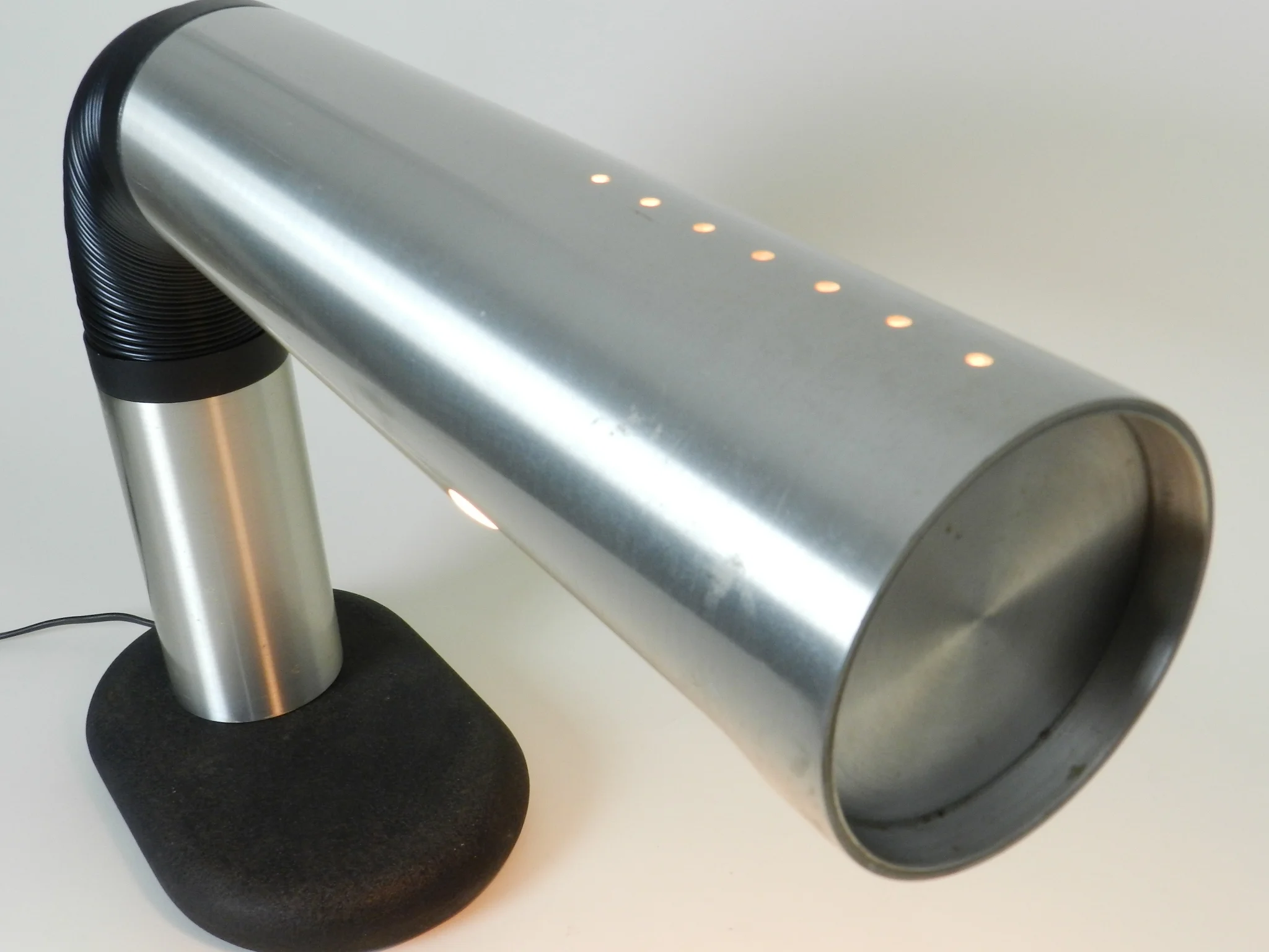 Large desk lamp in aluminum and plastic with cast iron base.  By Raak, Netherlands, 1970s.