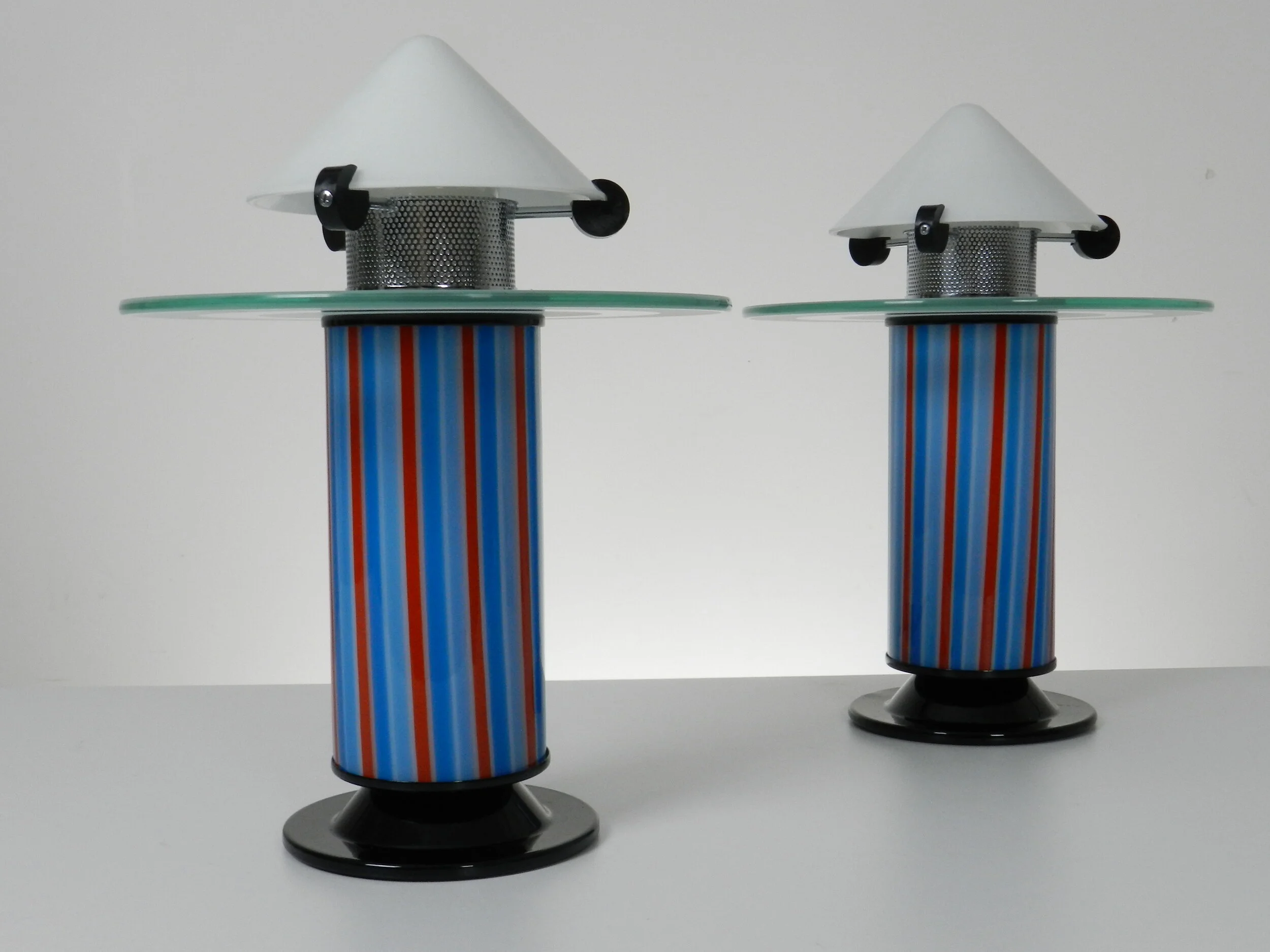 Pair of post modern Murano glass lamps by Illuminazione de Inteni.  Italy, 1980s.