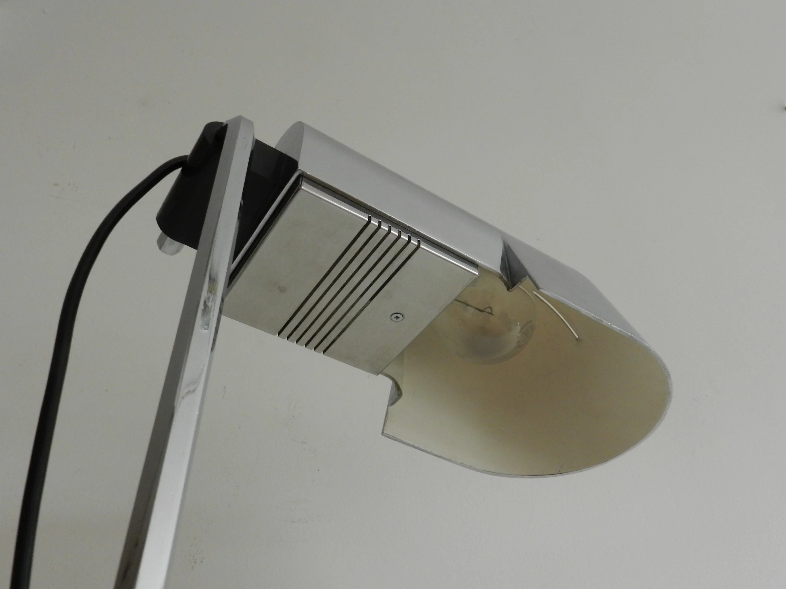 Chrome “Pala” floor lamp designed by Danilo and Corrado Aroldi for Luci Illuminazione.  Italy, 1970s.