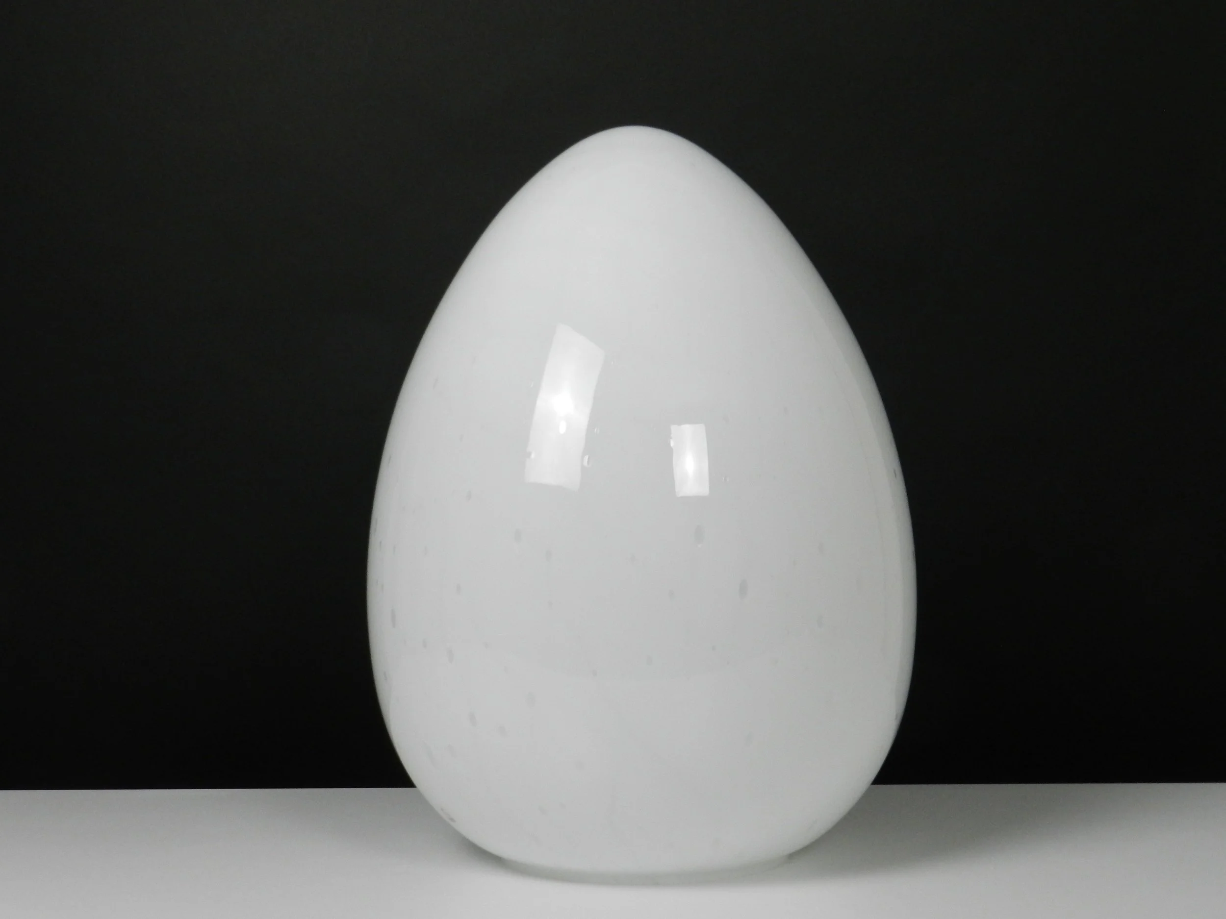 Large Murano glass egg shaped  lamp, labeled.  Italy, 1980s.