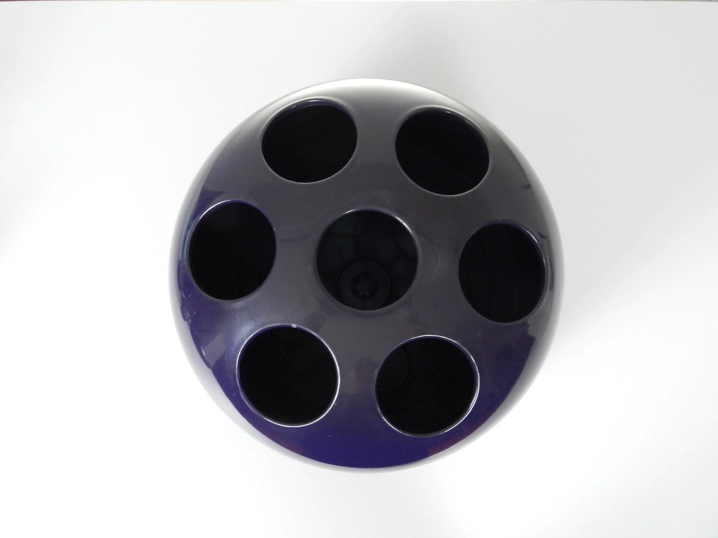 Space age design umbrella stand in rare purple plastic designed by Emma Gismondi Schweinberger for Artemide.  Italy, 1960s.
