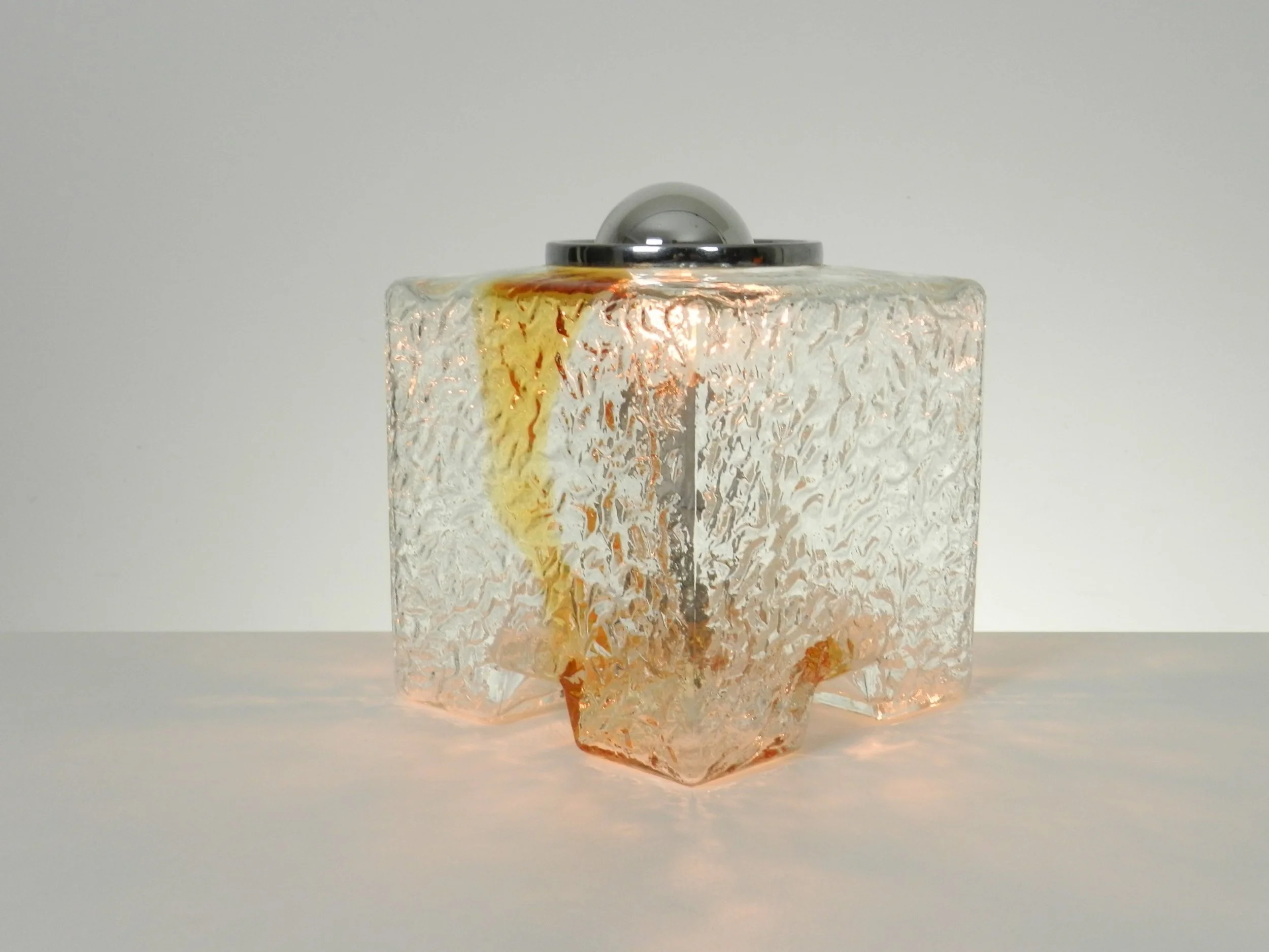 Murano glass “Cubi” lamp designed by Toni Zuccheri for VeArt.  Italy, 1960s.