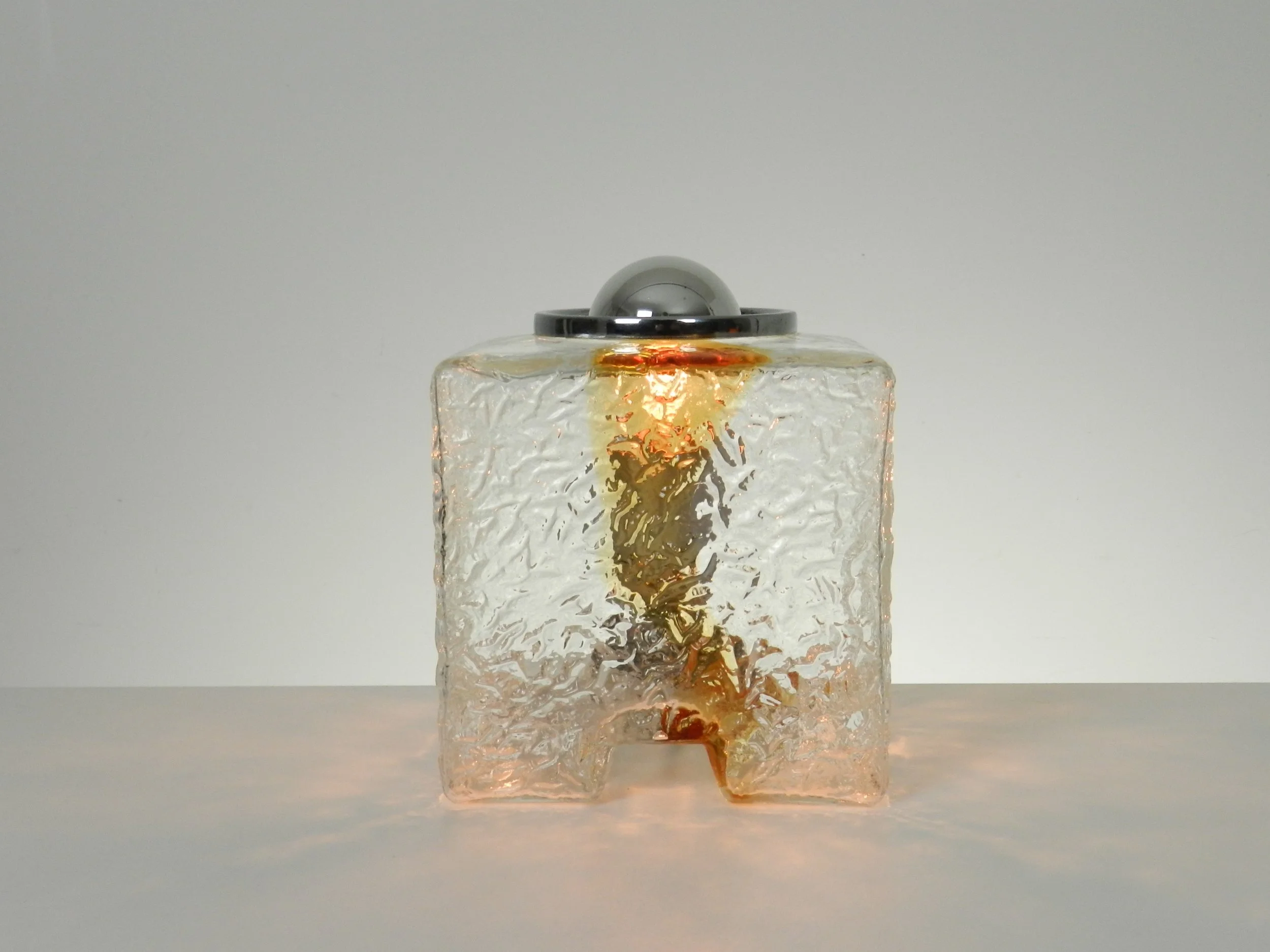 Murano glass “Cubi” lamp designed by Toni Zuccheri for VeArt.  Italy, 1960s.
