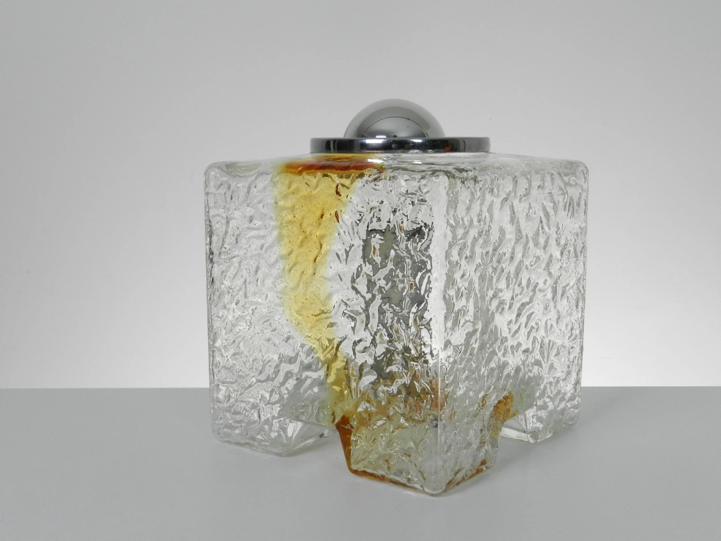 Murano glass “Cubi” lamp designed by Toni Zuccheri for VeArt.  Italy, 1960s.