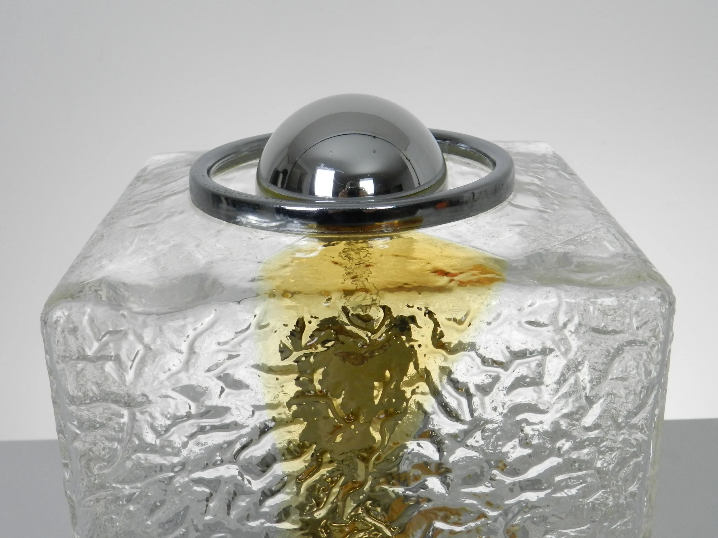 Murano glass “Cubi” lamp designed by Toni Zuccheri for VeArt.  Italy, 1960s.