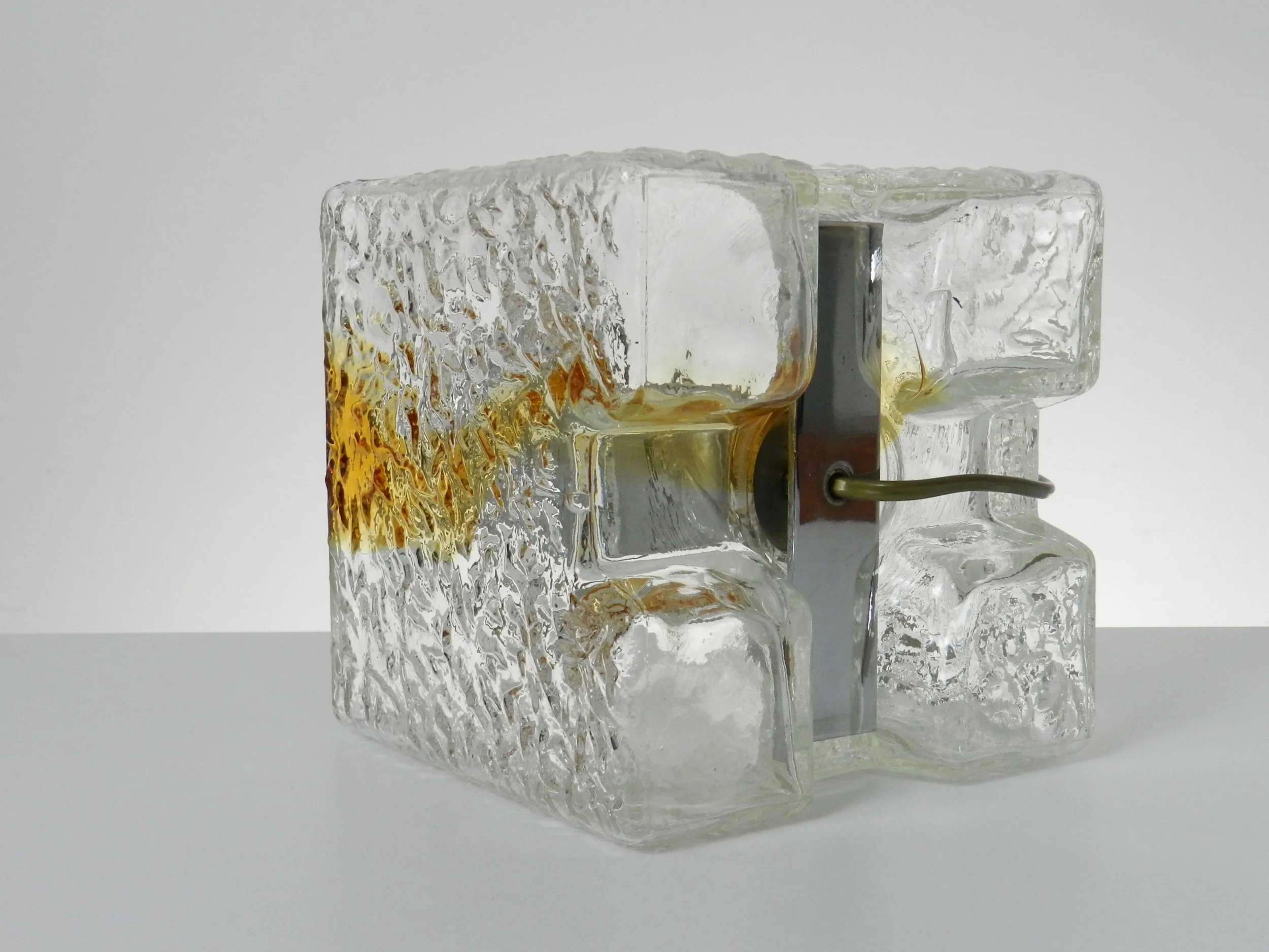 Murano glass “Cubi” lamp designed by Toni Zuccheri for VeArt.  Italy, 1960s.