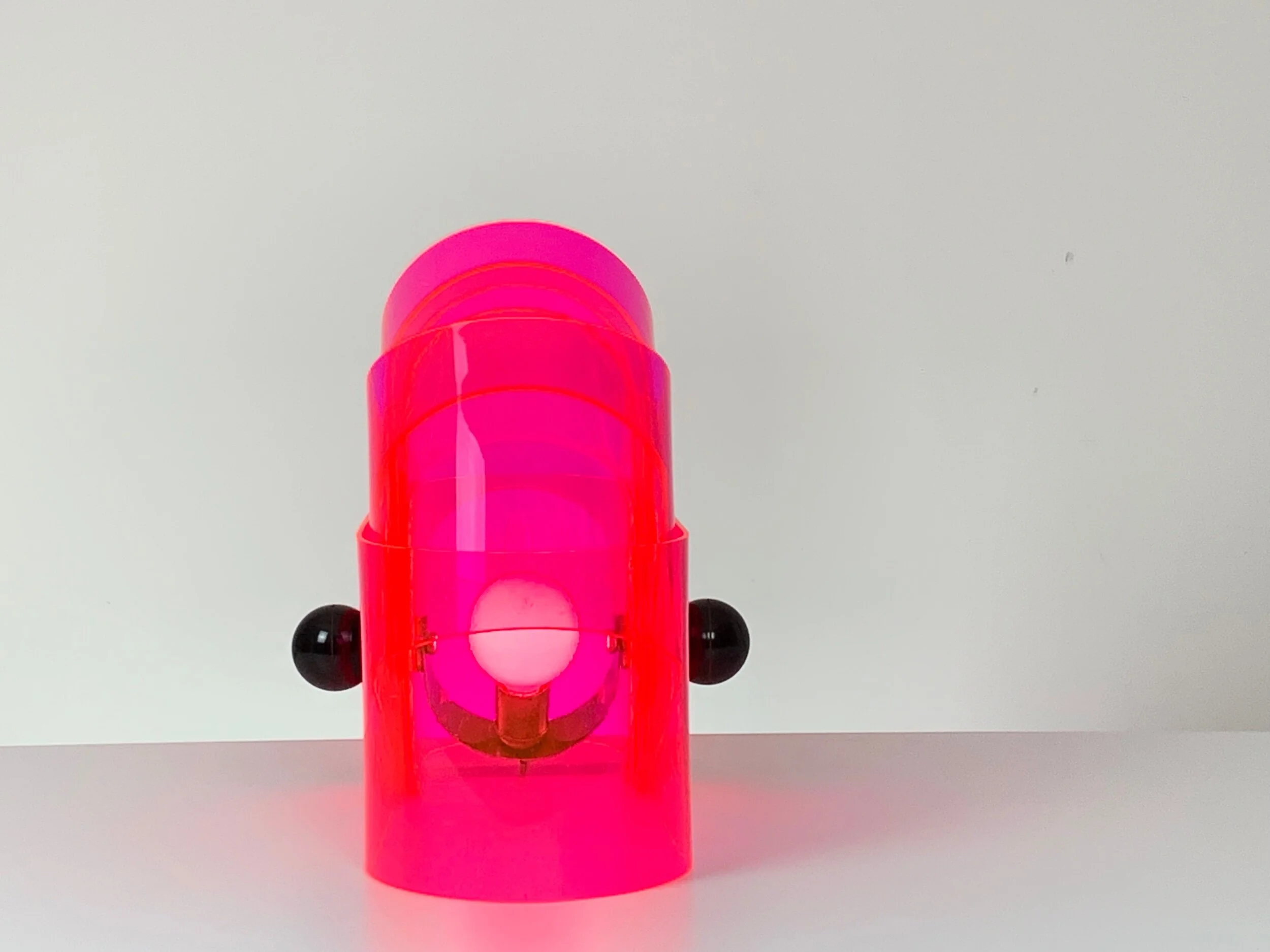 Vintage Gherpe lamp designed by Superstudio for Poltronova. Acrylic, nylon and chrome plated steel.  Italy, 1970s.